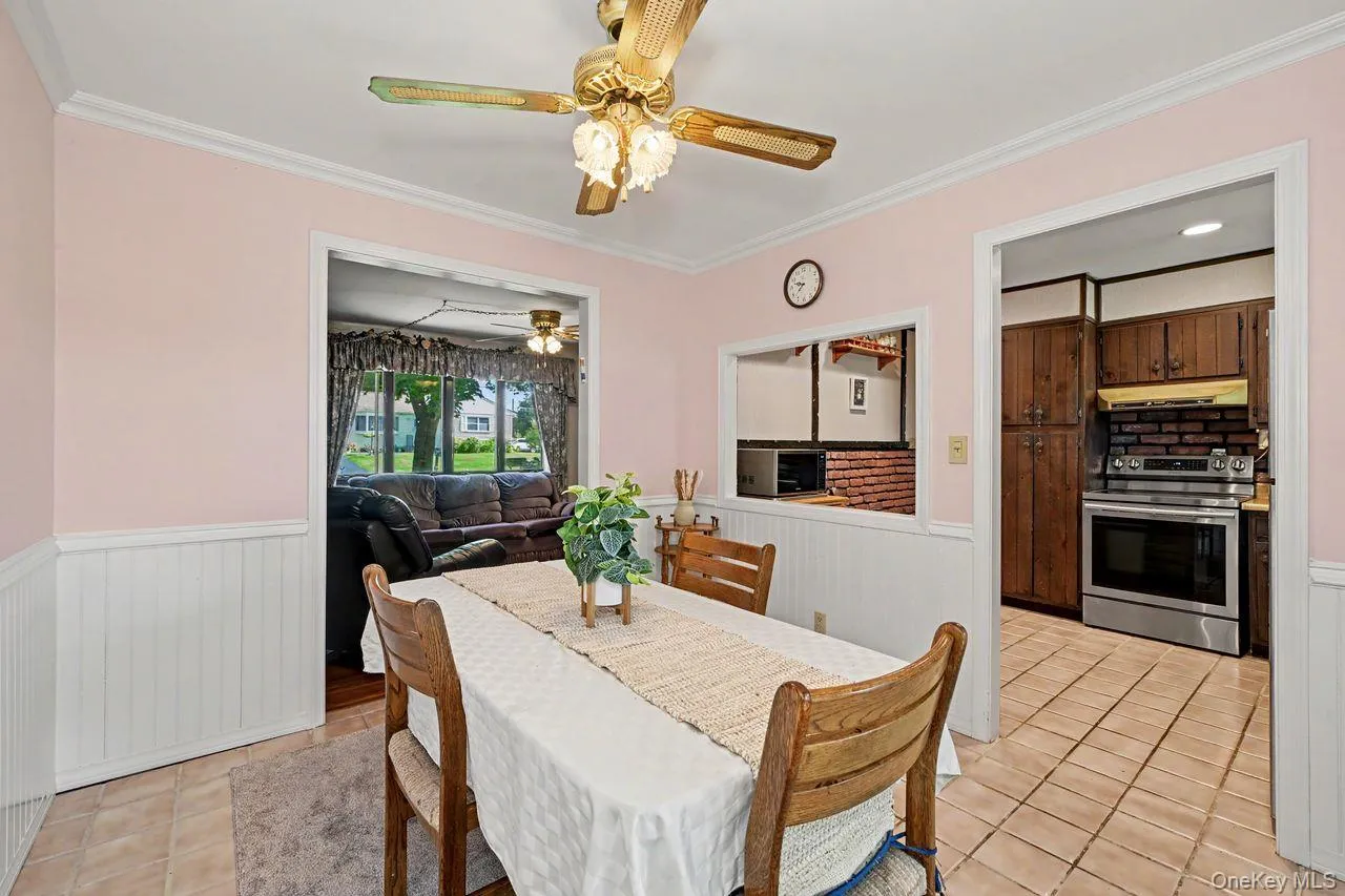 21 Clematis Road, Southeast, NY, 3 Bedrooms Bedrooms, 9 Rooms Rooms,1 BathroomBathrooms,Residential,For Rent,Clematis,0,1030928 21 Clematis Road, Southeast, NY, 3 Bedrooms Bedrooms, 9 Rooms Rooms,1 BathroomBathrooms,Residential,For Rent,Clematis,0,1030928
