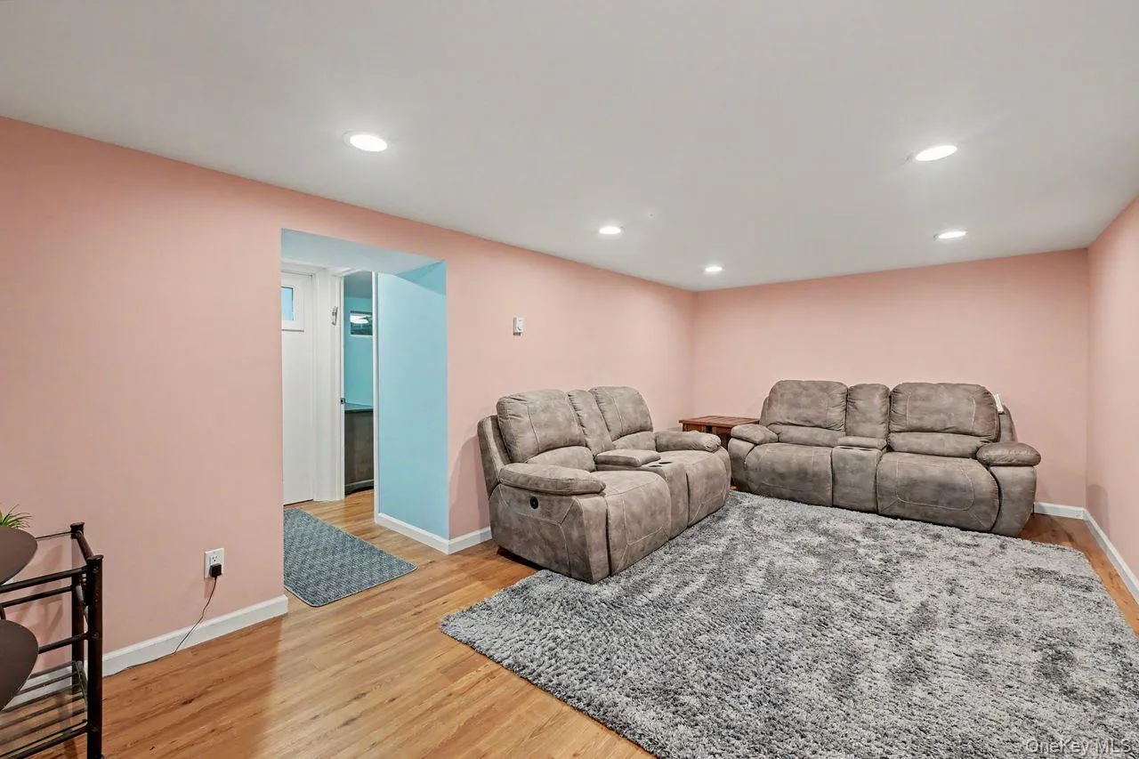 21 Clematis Road, Southeast, NY, 3 Bedrooms Bedrooms, 9 Rooms Rooms,1 BathroomBathrooms,Residential,For Rent,Clematis,0,1030928 21 Clematis Road, Southeast, NY, 3 Bedrooms Bedrooms, 9 Rooms Rooms,1 BathroomBathrooms,Residential,For Rent,Clematis,0,1030928