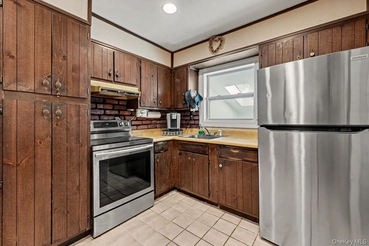 21 Clematis Road, Southeast, NY, 3 Bedrooms Bedrooms, 9 Rooms Rooms,1 BathroomBathrooms,Residential,For Rent,Clematis,0,1030928 21 Clematis Road, Southeast, NY, 3 Bedrooms Bedrooms, 9 Rooms Rooms,1 BathroomBathrooms,Residential,For Rent,Clematis,0,1030928