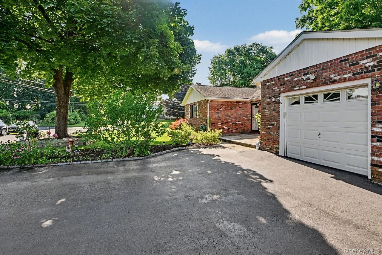 21 Clematis Road, Southeast, NY, 3 Bedrooms Bedrooms, 9 Rooms Rooms,1 BathroomBathrooms,Residential,For Rent,Clematis,0,1030928 21 Clematis Road, Southeast, NY, 3 Bedrooms Bedrooms, 9 Rooms Rooms,1 BathroomBathrooms,Residential,For Rent,Clematis,0,1030928