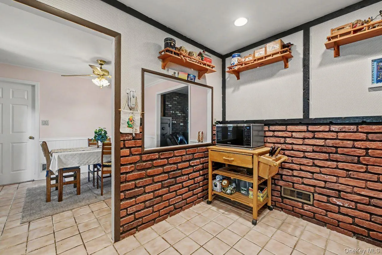 21 Clematis Road, Southeast, NY, 3 Bedrooms Bedrooms, 9 Rooms Rooms,1 BathroomBathrooms,Residential,For Rent,Clematis,0,1030928 21 Clematis Road, Southeast, NY, 3 Bedrooms Bedrooms, 9 Rooms Rooms,1 BathroomBathrooms,Residential,For Rent,Clematis,0,1030928