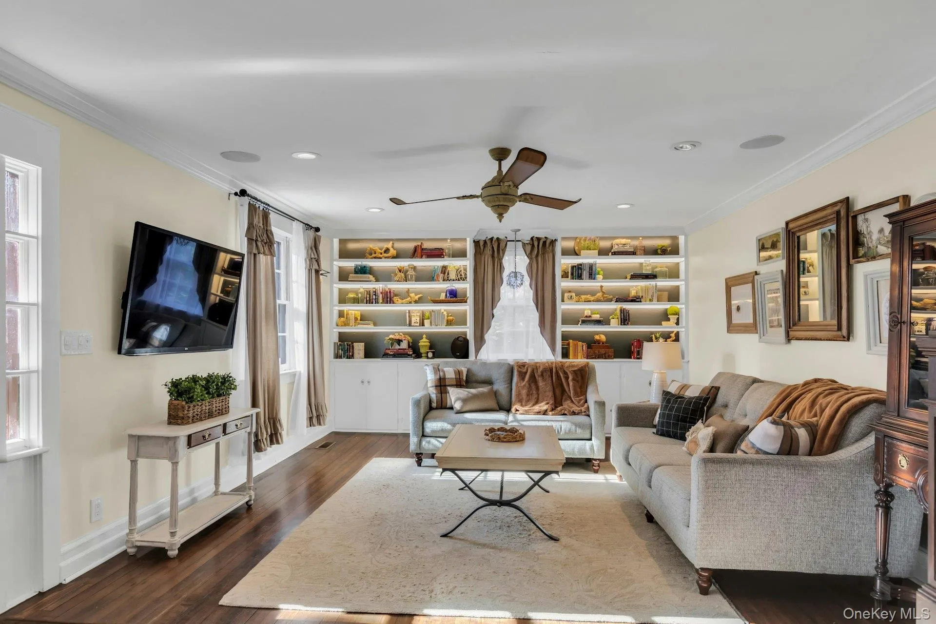 105 Academy Street, Islip, NY, 3 Bedrooms Bedrooms, 11 Rooms Rooms,2 BathroomsBathrooms,Residential Lease,For Rent,Academy,0,1030929 105 Academy Street, Islip, NY, 3 Bedrooms Bedrooms, 11 Rooms Rooms,2 BathroomsBathrooms,Residential Lease,For Rent,Academy,0,1030929