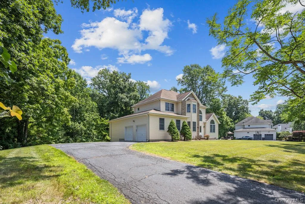 5 Lea Court, Ramapo, NY, 5 Bedrooms Bedrooms, 9 Rooms Rooms,3 BathroomsBathrooms,Residential,For Rent,Lea,0,1030930 5 Lea Court, Ramapo, NY, 5 Bedrooms Bedrooms, 9 Rooms Rooms,3 BathroomsBathrooms,Residential,For Rent,Lea,0,1030930