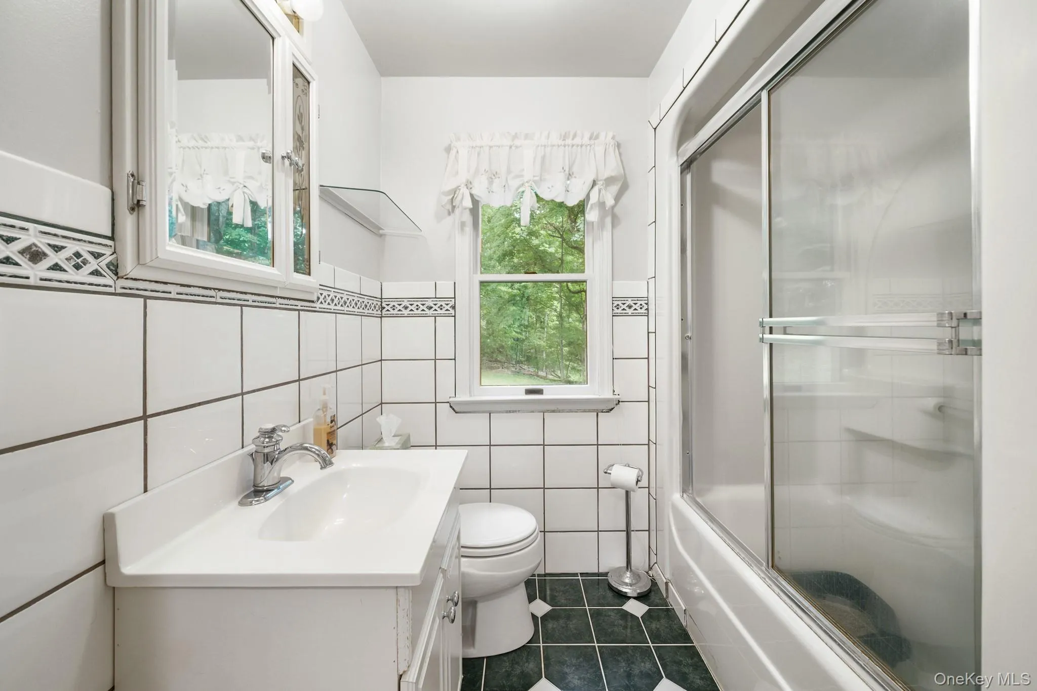 108 Ridge Road, Woodbury, NY, 5 Bedrooms Bedrooms, 8 Rooms Rooms,2 BathroomsBathrooms,Residential,For Rent,Ridge,0,1030932 108 Ridge Road, Woodbury, NY, 5 Bedrooms Bedrooms, 8 Rooms Rooms,2 BathroomsBathrooms,Residential,For Rent,Ridge,0,1030932