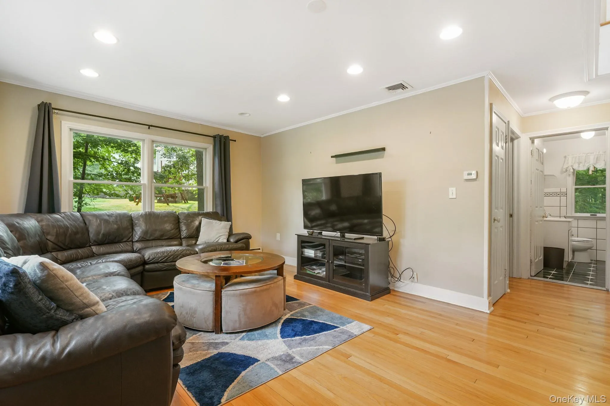 108 Ridge Road, Woodbury, NY, 5 Bedrooms Bedrooms, 8 Rooms Rooms,2 BathroomsBathrooms,Residential,For Rent,Ridge,0,1030932 108 Ridge Road, Woodbury, NY, 5 Bedrooms Bedrooms, 8 Rooms Rooms,2 BathroomsBathrooms,Residential,For Rent,Ridge,0,1030932