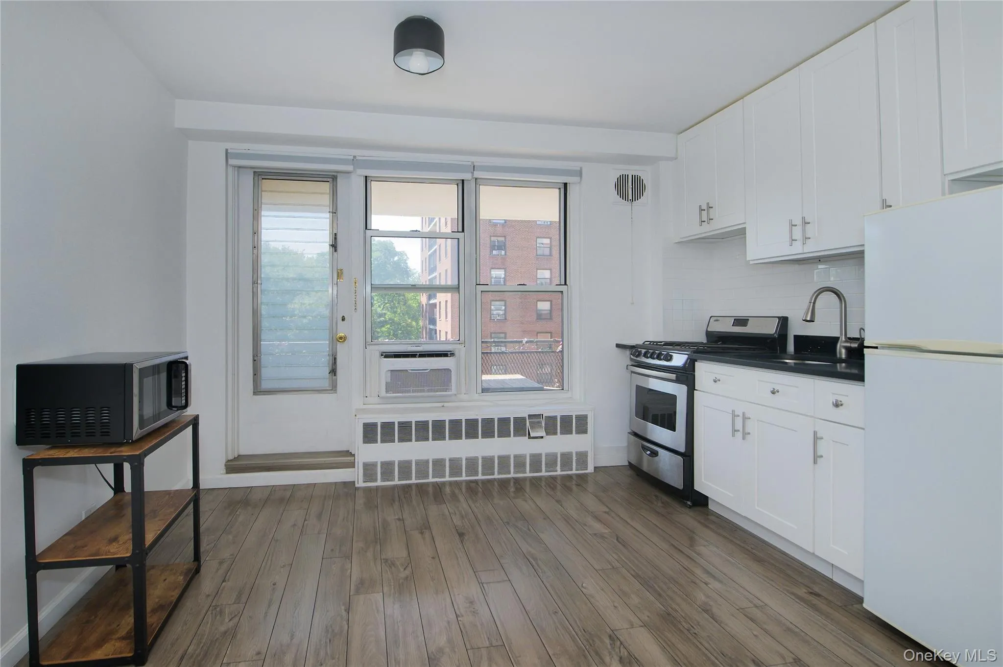 35-31 85th Street, New York, NY, 1 Room Rooms,1 BathroomBathrooms,Residential,For Rent,85th,0,1030933 35-31 85th Street, New York, NY, 1 Room Rooms,1 BathroomBathrooms,Residential,For Rent,85th,0,1030933