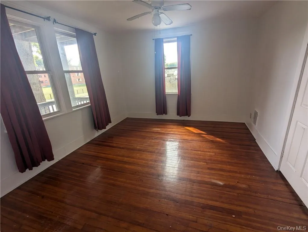 216 Smith Street, Poughkeepsie, NY, 4 Bedrooms Bedrooms, 7 Rooms Rooms,1 BathroomBathrooms,Residential Lease,For Rent,Smith,0,1030941 216 Smith Street, Poughkeepsie, NY, 4 Bedrooms Bedrooms, 7 Rooms Rooms,1 BathroomBathrooms,Residential Lease,For Rent,Smith,0,1030941
