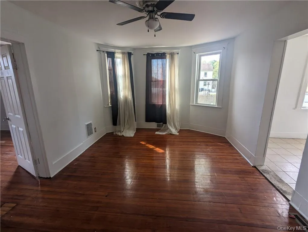 216 Smith Street, Poughkeepsie, NY, 4 Bedrooms Bedrooms, 7 Rooms Rooms,1 BathroomBathrooms,Residential Lease,For Rent,Smith,0,1030941 216 Smith Street, Poughkeepsie, NY, 4 Bedrooms Bedrooms, 7 Rooms Rooms,1 BathroomBathrooms,Residential Lease,For Rent,Smith,0,1030941