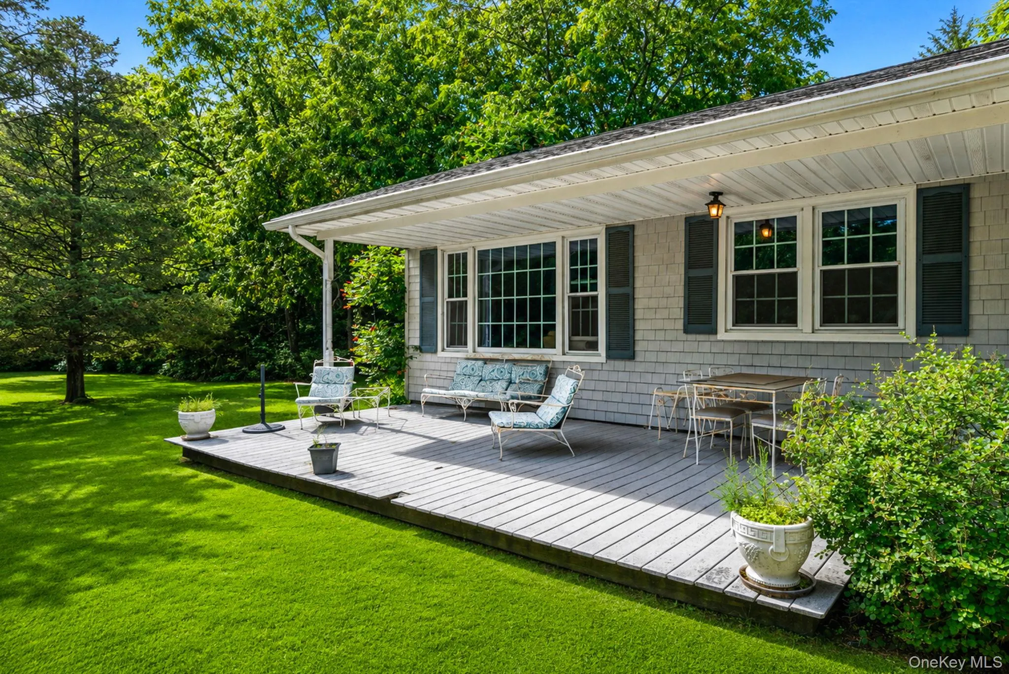 Covered porch Covered porch
