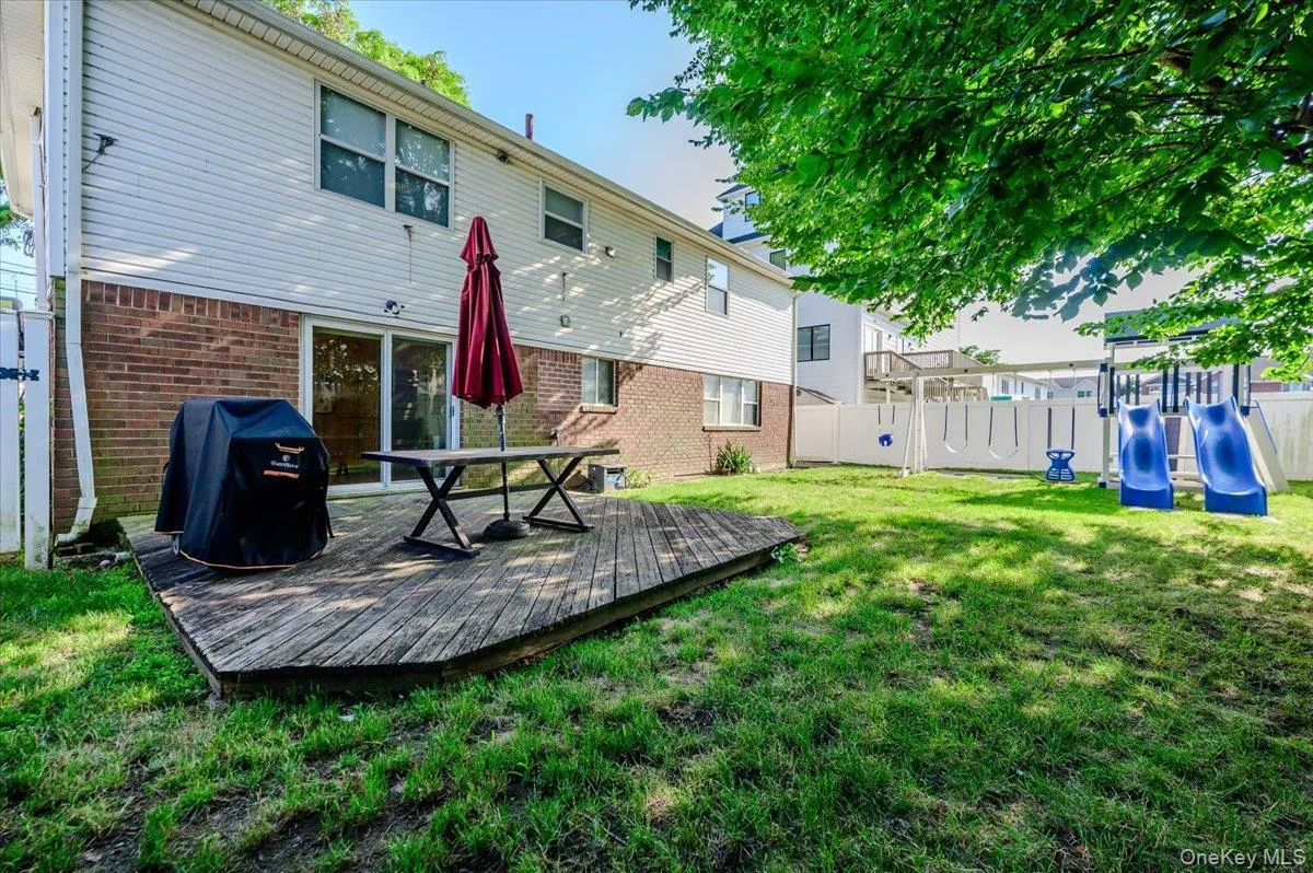 634 Jarvis Avenue, New York, NY, 5 Bedrooms Bedrooms, 8 Rooms Rooms,3 BathroomsBathrooms,Residential,For Rent,Jarvis,0,1030946 634 Jarvis Avenue, New York, NY, 5 Bedrooms Bedrooms, 8 Rooms Rooms,3 BathroomsBathrooms,Residential,For Rent,Jarvis,0,1030946