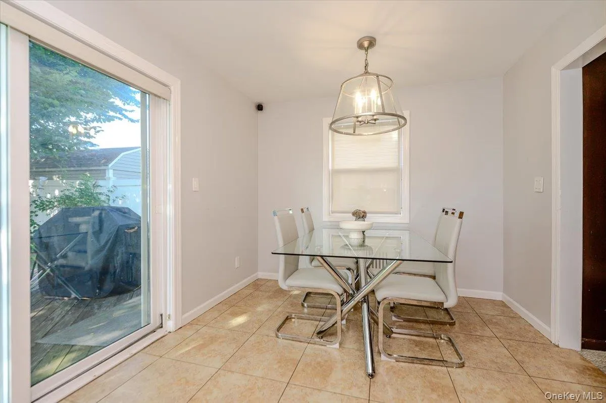 634 Jarvis Avenue, New York, NY, 5 Bedrooms Bedrooms, 8 Rooms Rooms,3 BathroomsBathrooms,Residential,For Rent,Jarvis,0,1030946 634 Jarvis Avenue, New York, NY, 5 Bedrooms Bedrooms, 8 Rooms Rooms,3 BathroomsBathrooms,Residential,For Rent,Jarvis,0,1030946