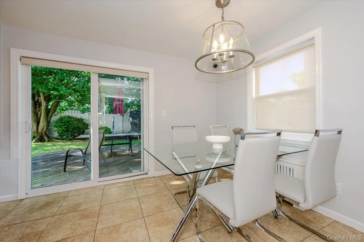 634 Jarvis Avenue, New York, NY, 5 Bedrooms Bedrooms, 8 Rooms Rooms,3 BathroomsBathrooms,Residential,For Rent,Jarvis,0,1030946 634 Jarvis Avenue, New York, NY, 5 Bedrooms Bedrooms, 8 Rooms Rooms,3 BathroomsBathrooms,Residential,For Rent,Jarvis,0,1030946