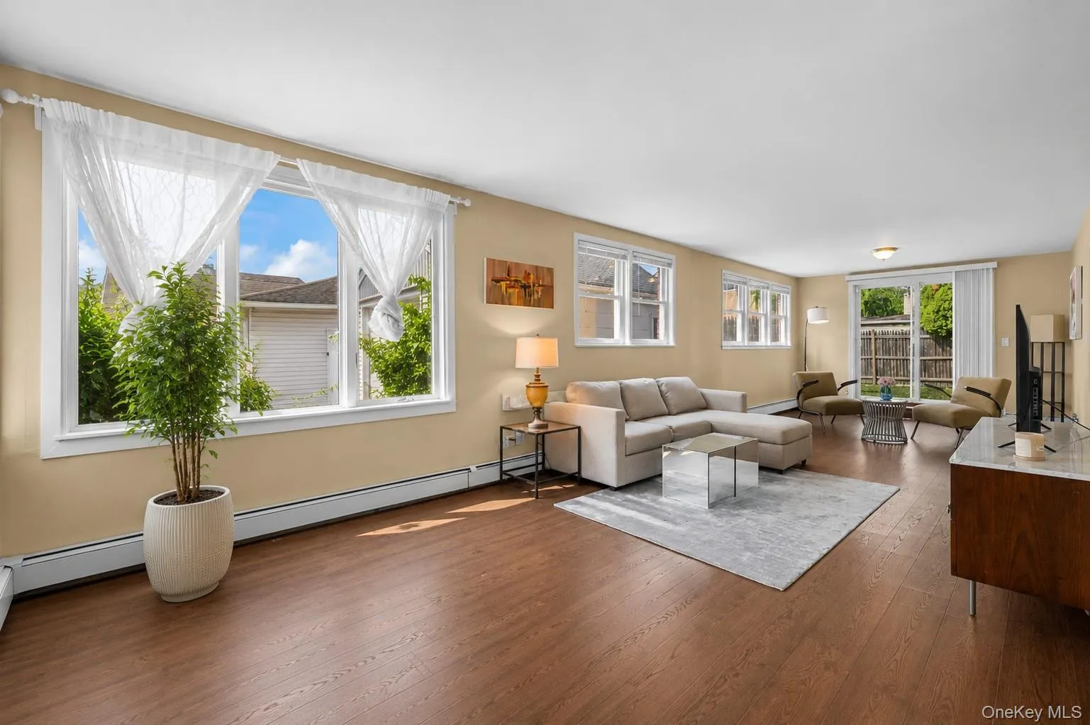 394 Warwick Road, Hempstead, NY, 5 Bedrooms Bedrooms, 8 Rooms Rooms,3 BathroomsBathrooms,Residential,For Rent,Warwick,0,1030948 394 Warwick Road, Hempstead, NY, 5 Bedrooms Bedrooms, 8 Rooms Rooms,3 BathroomsBathrooms,Residential,For Rent,Warwick,0,1030948