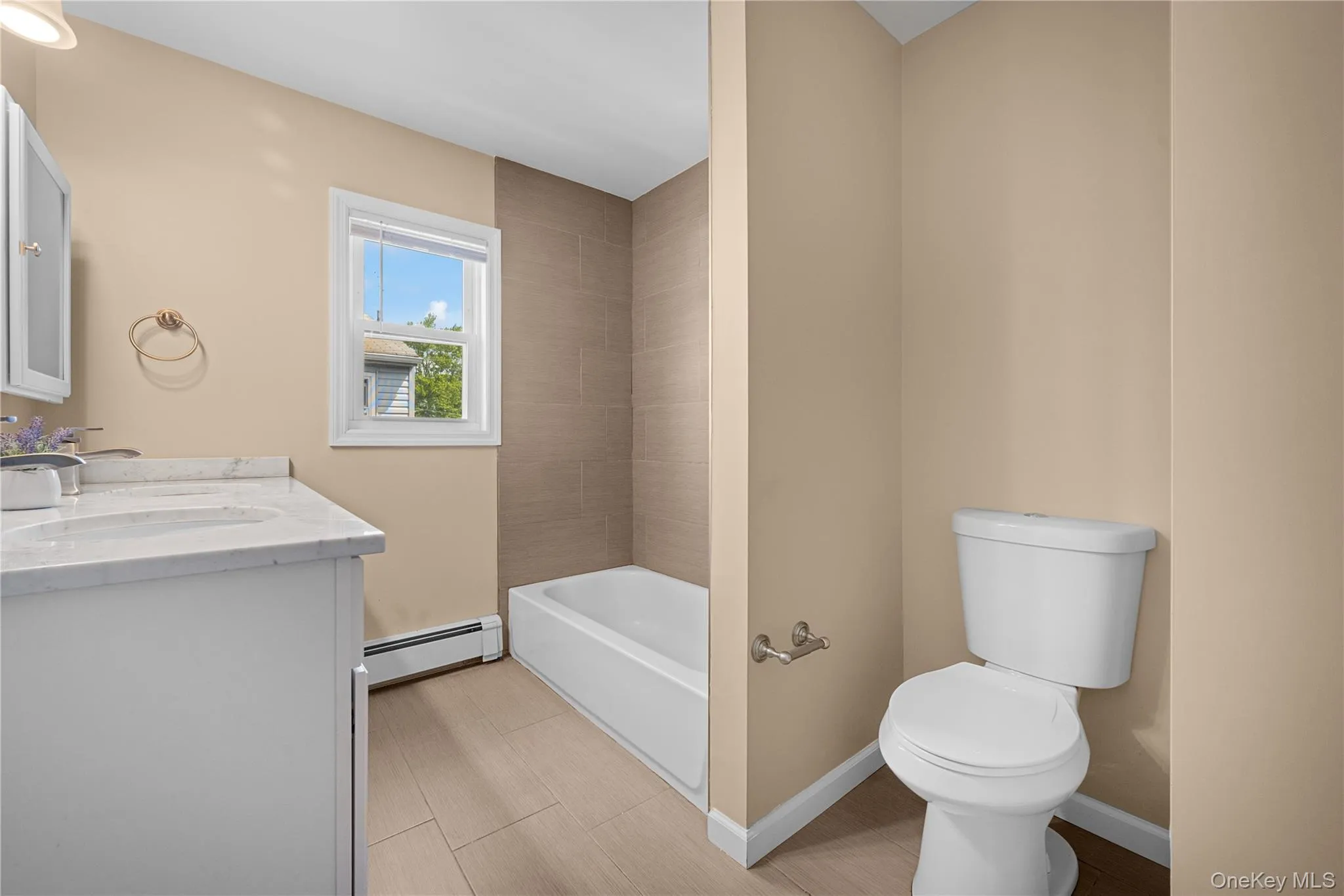 394 Warwick Road, Hempstead, NY, 5 Bedrooms Bedrooms, 8 Rooms Rooms,3 BathroomsBathrooms,Residential,For Rent,Warwick,0,1030948 394 Warwick Road, Hempstead, NY, 5 Bedrooms Bedrooms, 8 Rooms Rooms,3 BathroomsBathrooms,Residential,For Rent,Warwick,0,1030948