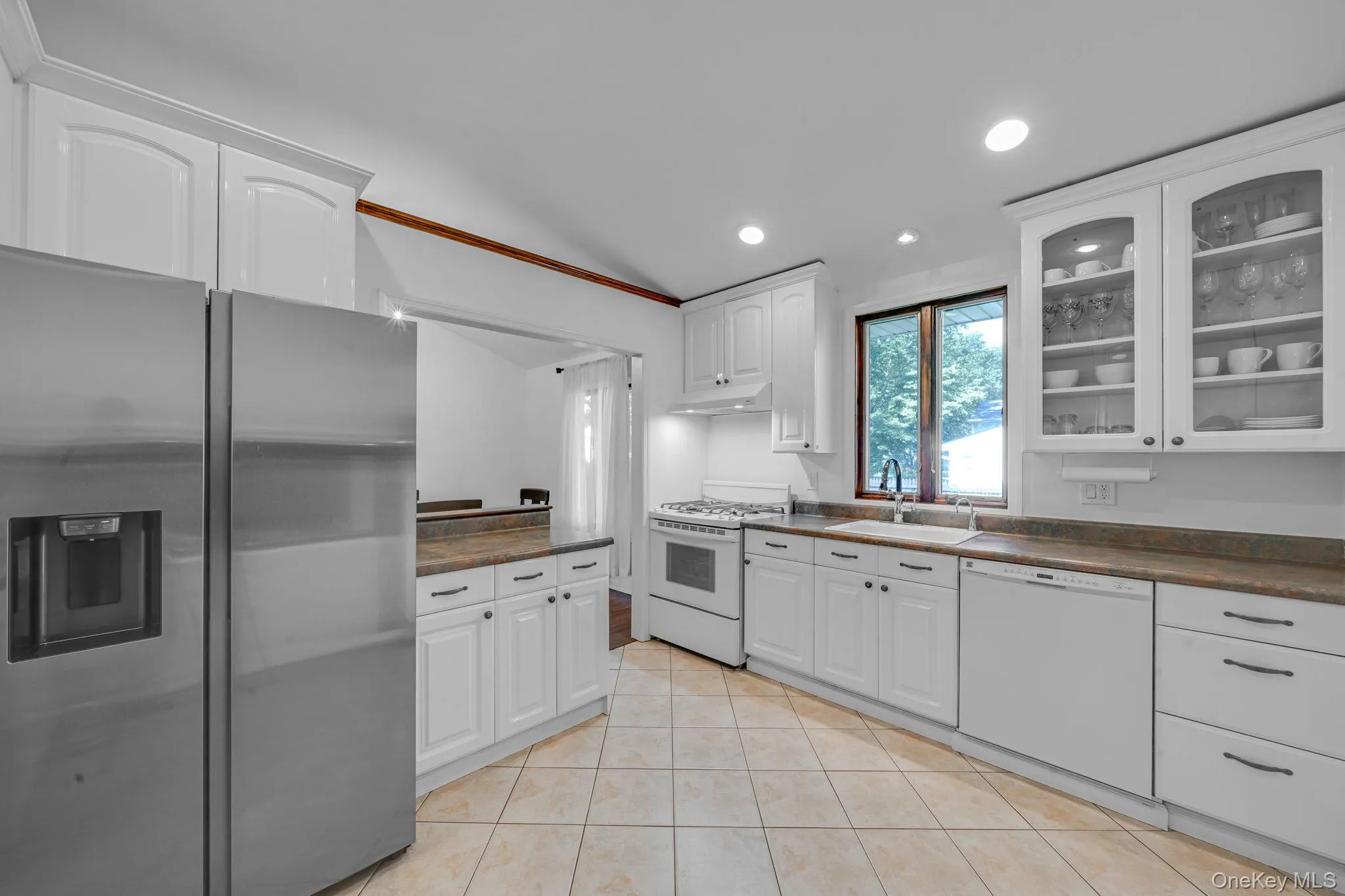 49 Munson Court, Huntington, NY, 3 Bedrooms Bedrooms, 7 Rooms Rooms,1 BathroomBathrooms,Residential,For Rent,Munson,0,1030949 49 Munson Court, Huntington, NY, 3 Bedrooms Bedrooms, 7 Rooms Rooms,1 BathroomBathrooms,Residential,For Rent,Munson,0,1030949