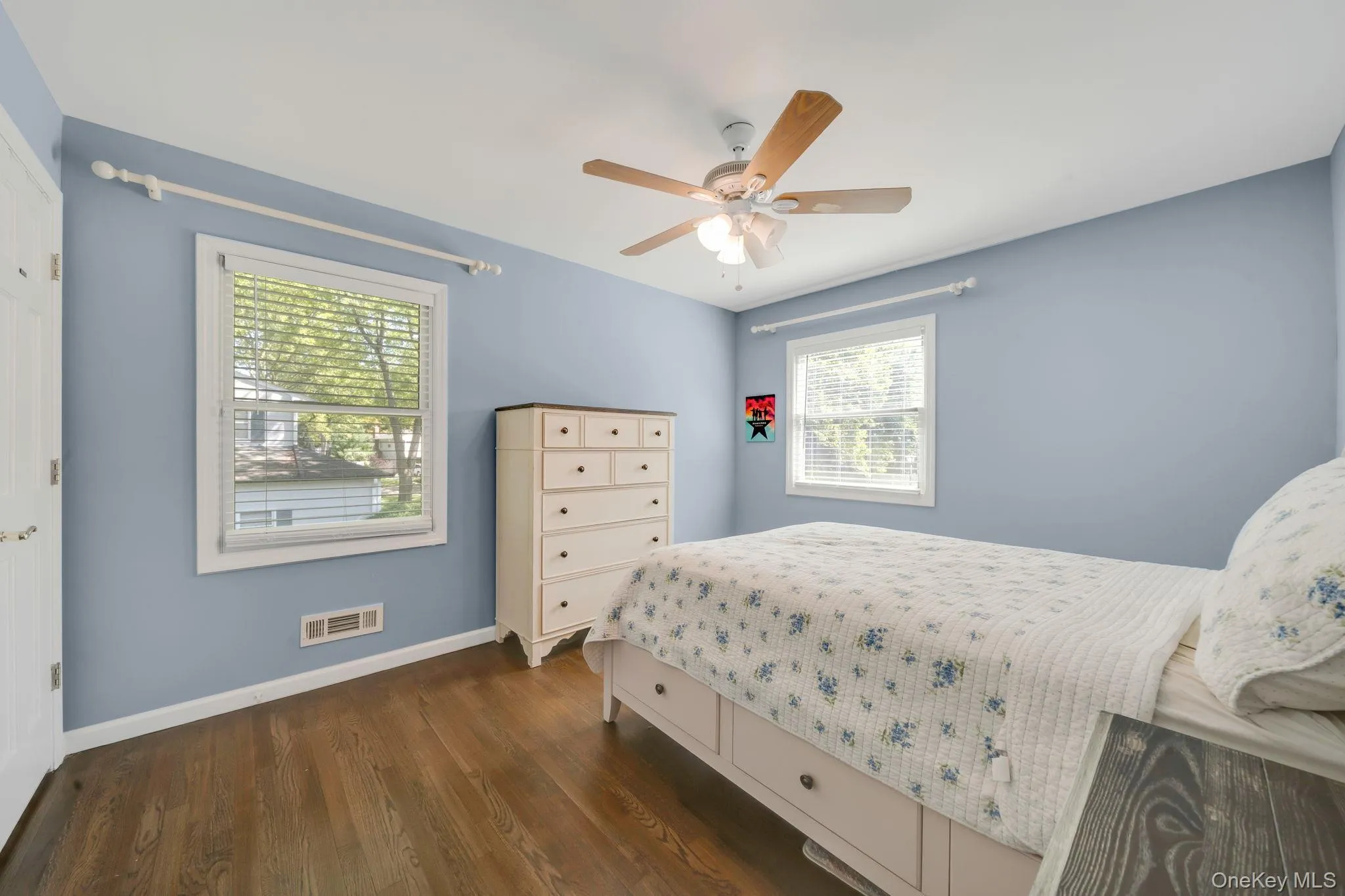 49 Munson Court, Huntington, NY, 3 Bedrooms Bedrooms, 7 Rooms Rooms,1 BathroomBathrooms,Residential,For Rent,Munson,0,1030949 49 Munson Court, Huntington, NY, 3 Bedrooms Bedrooms, 7 Rooms Rooms,1 BathroomBathrooms,Residential,For Rent,Munson,0,1030949