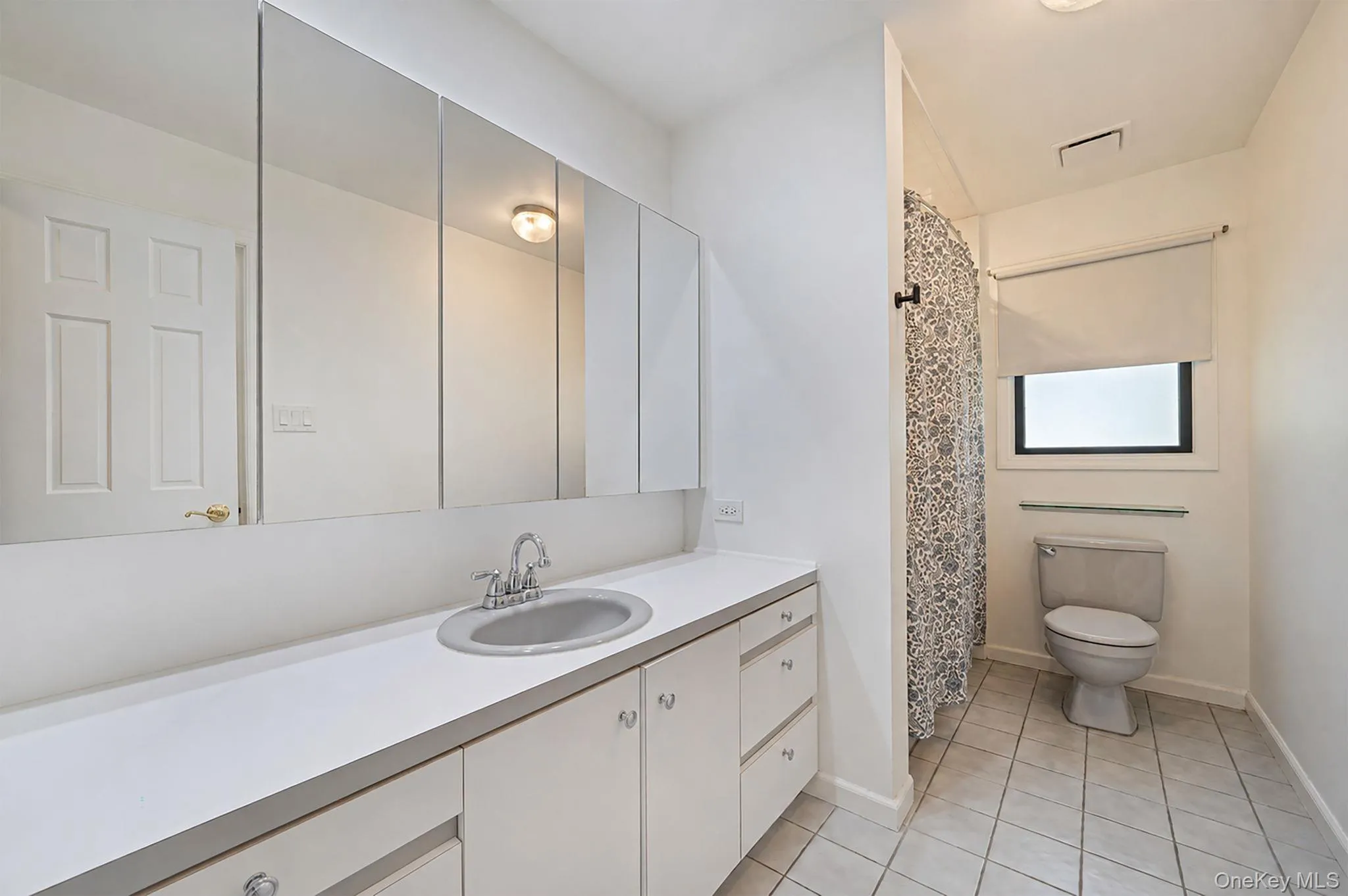 49 Munson Court, Huntington, NY, 3 Bedrooms Bedrooms, 7 Rooms Rooms,1 BathroomBathrooms,Residential,For Rent,Munson,0,1030949 49 Munson Court, Huntington, NY, 3 Bedrooms Bedrooms, 7 Rooms Rooms,1 BathroomBathrooms,Residential,For Rent,Munson,0,1030949