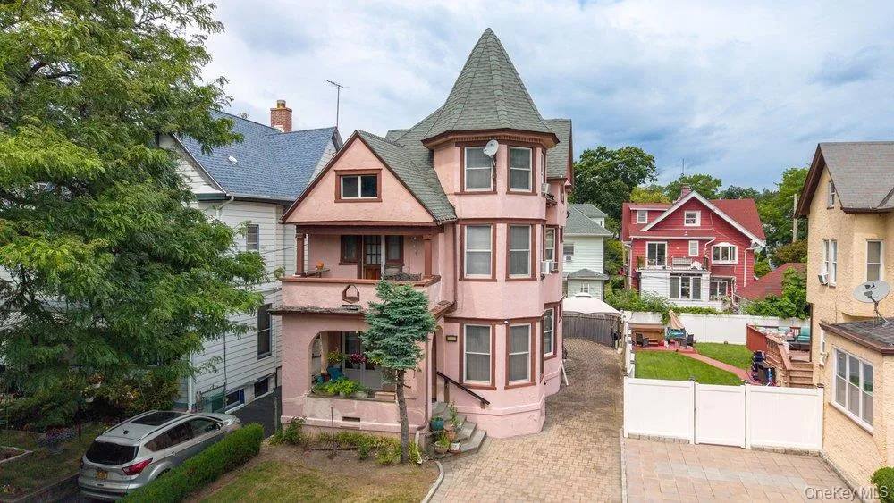 129 Urban Street, Mount Vernon, NY, 5 Bedrooms Bedrooms, 9 Rooms Rooms,2 BathroomsBathrooms,Residential,For Rent,Urban,0,1030951 129 Urban Street, Mount Vernon, NY, 5 Bedrooms Bedrooms, 9 Rooms Rooms,2 BathroomsBathrooms,Residential,For Rent,Urban,0,1030951