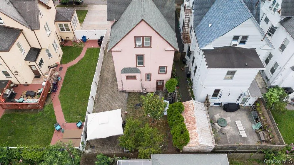 129 Urban Street, Mount Vernon, NY, 5 Bedrooms Bedrooms, 9 Rooms Rooms,2 BathroomsBathrooms,Residential,For Rent,Urban,0,1030951 129 Urban Street, Mount Vernon, NY, 5 Bedrooms Bedrooms, 9 Rooms Rooms,2 BathroomsBathrooms,Residential,For Rent,Urban,0,1030951