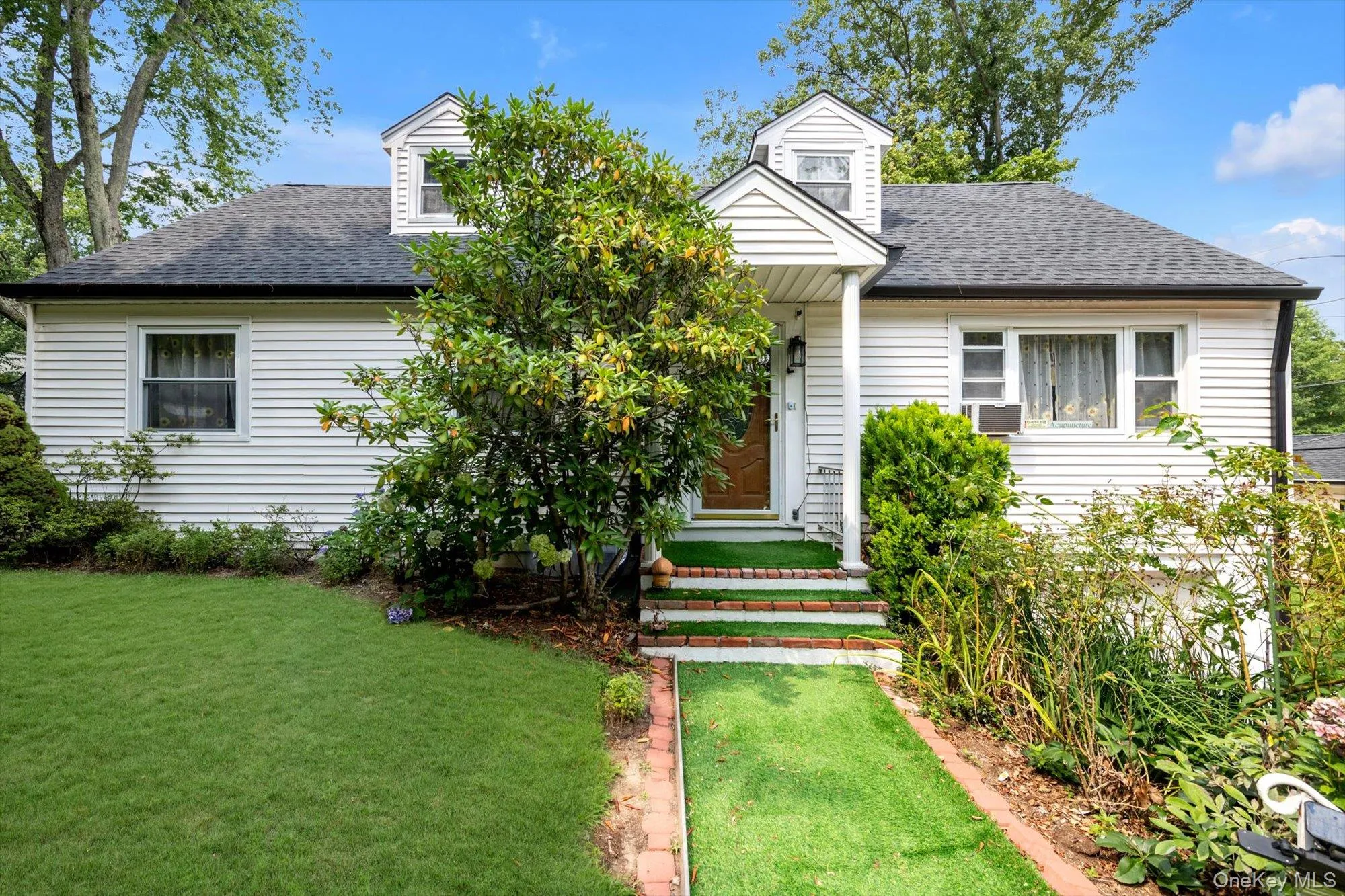 257 Schenck Avenue, North Hempstead, NY, 4 Bedrooms Bedrooms, 8 Rooms Rooms,2 BathroomsBathrooms,Residential,For Rent,Schenck,0,1030957 257 Schenck Avenue, North Hempstead, NY, 4 Bedrooms Bedrooms, 8 Rooms Rooms,2 BathroomsBathrooms,Residential,For Rent,Schenck,0,1030957
