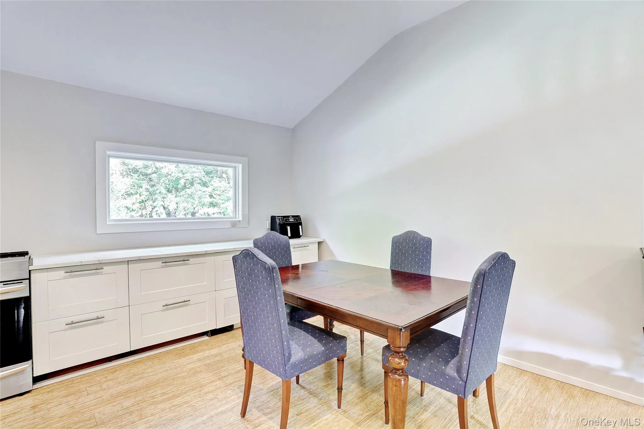561 Babbling Brook Lane, Clarkstown, NY, 4 Bedrooms Bedrooms, 9 Rooms Rooms,3 BathroomsBathrooms,Residential,For Rent,Babbling Brook,0,1030958 561 Babbling Brook Lane, Clarkstown, NY, 4 Bedrooms Bedrooms, 9 Rooms Rooms,3 BathroomsBathrooms,Residential,For Rent,Babbling Brook,0,1030958