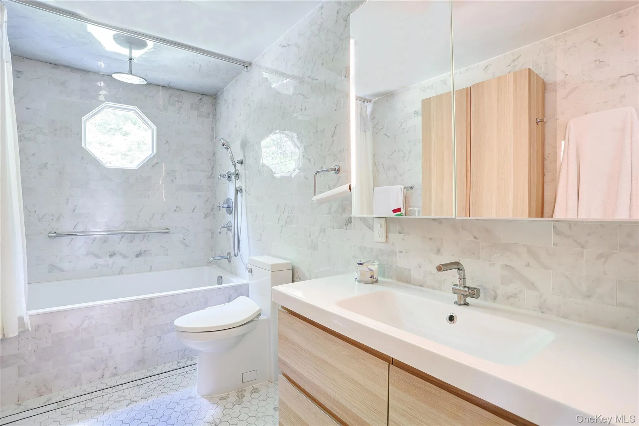 561 Babbling Brook Lane, Clarkstown, NY, 4 Bedrooms Bedrooms, 9 Rooms Rooms,3 BathroomsBathrooms,Residential,For Rent,Babbling Brook,0,1030958 561 Babbling Brook Lane, Clarkstown, NY, 4 Bedrooms Bedrooms, 9 Rooms Rooms,3 BathroomsBathrooms,Residential,For Rent,Babbling Brook,0,1030958