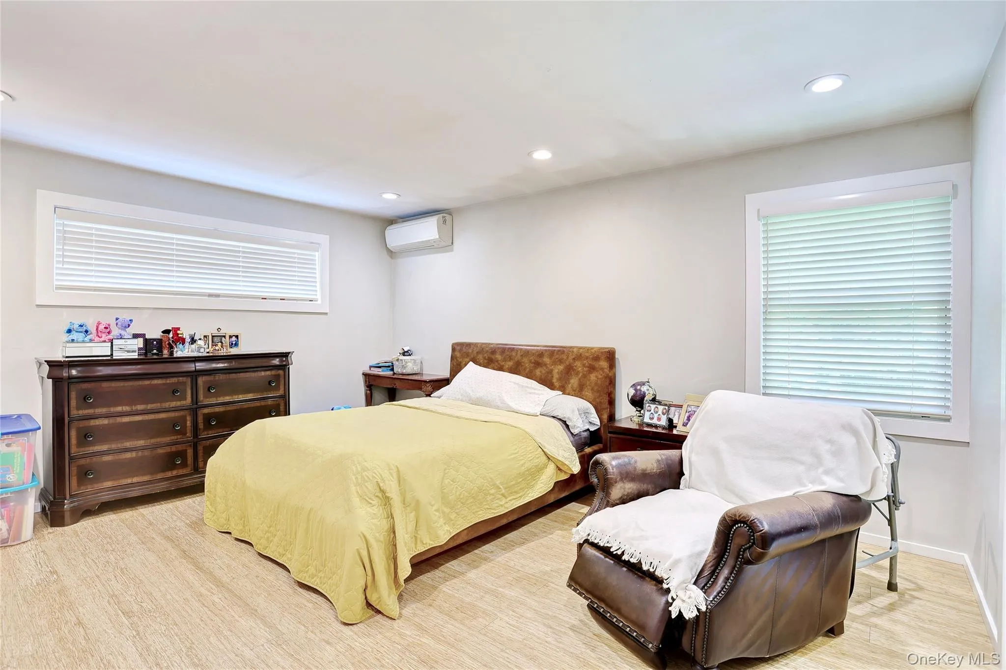 561 Babbling Brook Lane, Clarkstown, NY, 4 Bedrooms Bedrooms, 9 Rooms Rooms,3 BathroomsBathrooms,Residential,For Rent,Babbling Brook,0,1030958 561 Babbling Brook Lane, Clarkstown, NY, 4 Bedrooms Bedrooms, 9 Rooms Rooms,3 BathroomsBathrooms,Residential,For Rent,Babbling Brook,0,1030958