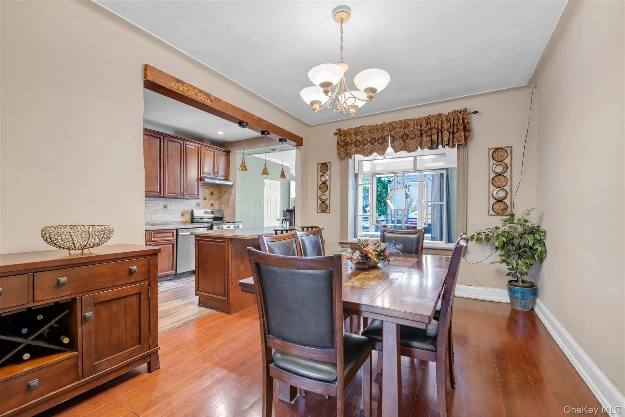 2053 Turnbull Avenue, New York, NY, 3 Bedrooms Bedrooms, 10 Rooms Rooms,2 BathroomsBathrooms,Residential,For Rent,Turnbull,0,1030964 2053 Turnbull Avenue, New York, NY, 3 Bedrooms Bedrooms, 10 Rooms Rooms,2 BathroomsBathrooms,Residential,For Rent,Turnbull,0,1030964