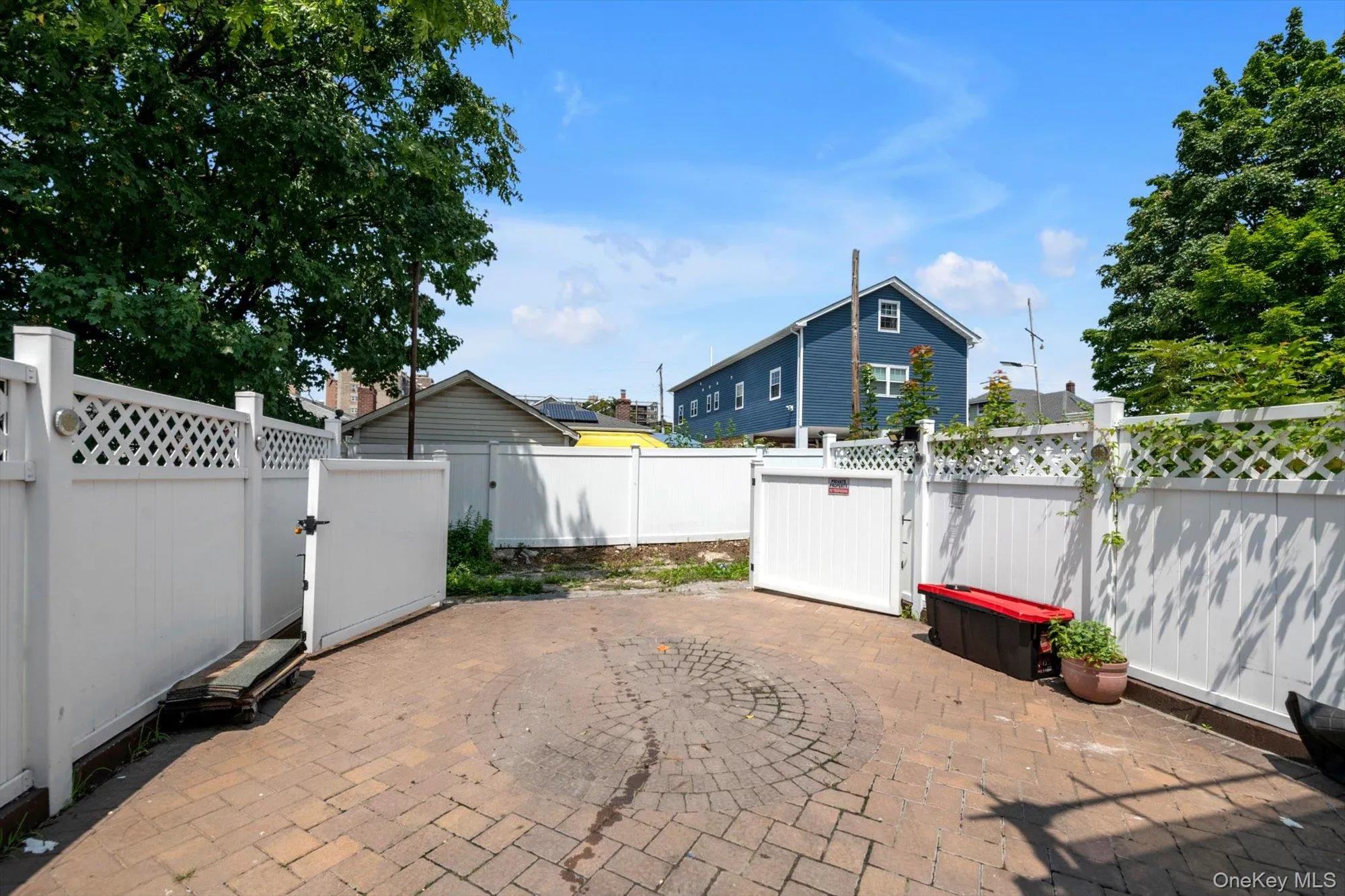 2053 Turnbull Avenue, New York, NY, 3 Bedrooms Bedrooms, 10 Rooms Rooms,2 BathroomsBathrooms,Residential,For Rent,Turnbull,0,1030964 2053 Turnbull Avenue, New York, NY, 3 Bedrooms Bedrooms, 10 Rooms Rooms,2 BathroomsBathrooms,Residential,For Rent,Turnbull,0,1030964