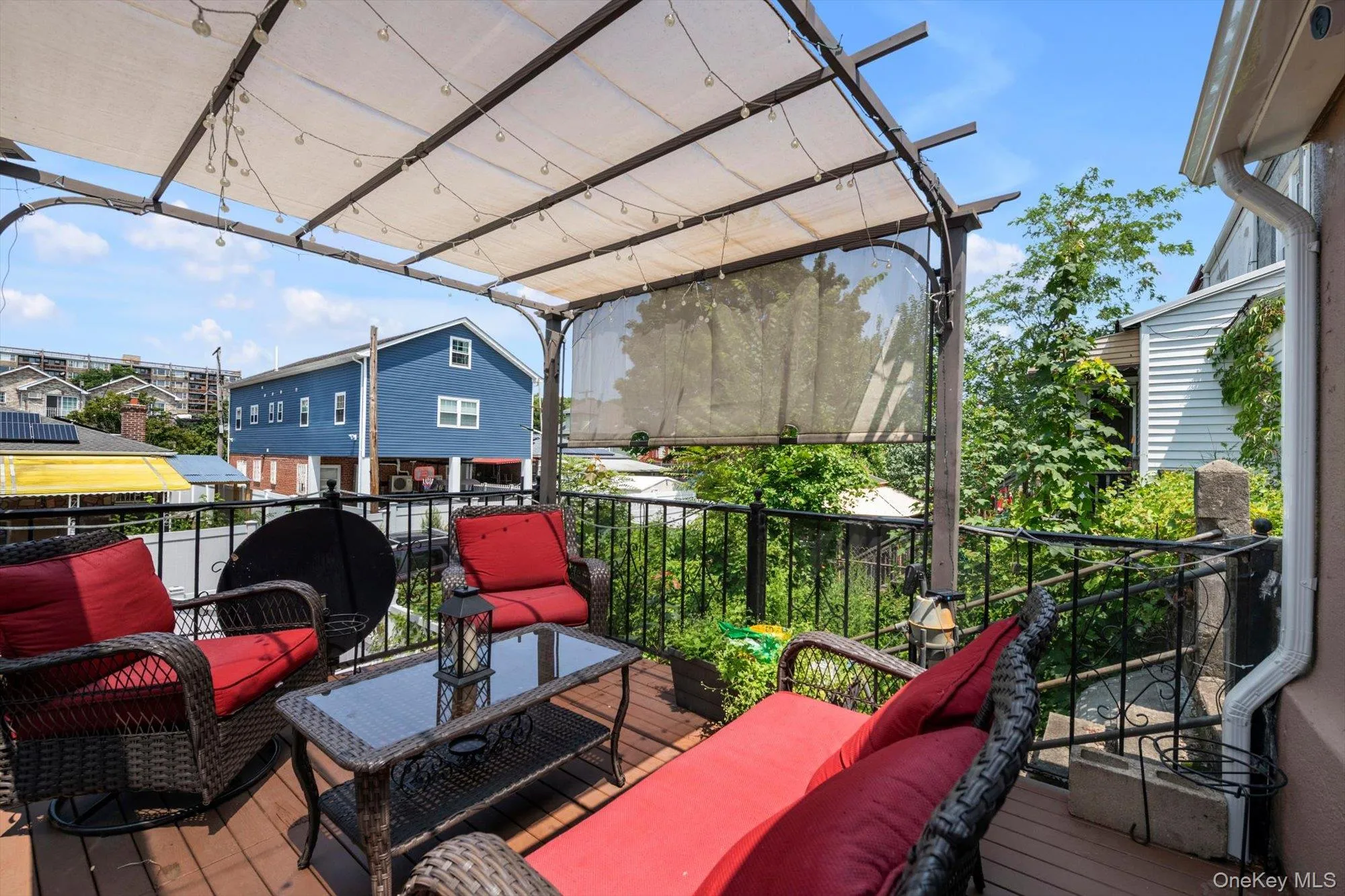 2053 Turnbull Avenue, New York, NY, 3 Bedrooms Bedrooms, 10 Rooms Rooms,2 BathroomsBathrooms,Residential,For Rent,Turnbull,0,1030964 2053 Turnbull Avenue, New York, NY, 3 Bedrooms Bedrooms, 10 Rooms Rooms,2 BathroomsBathrooms,Residential,For Rent,Turnbull,0,1030964