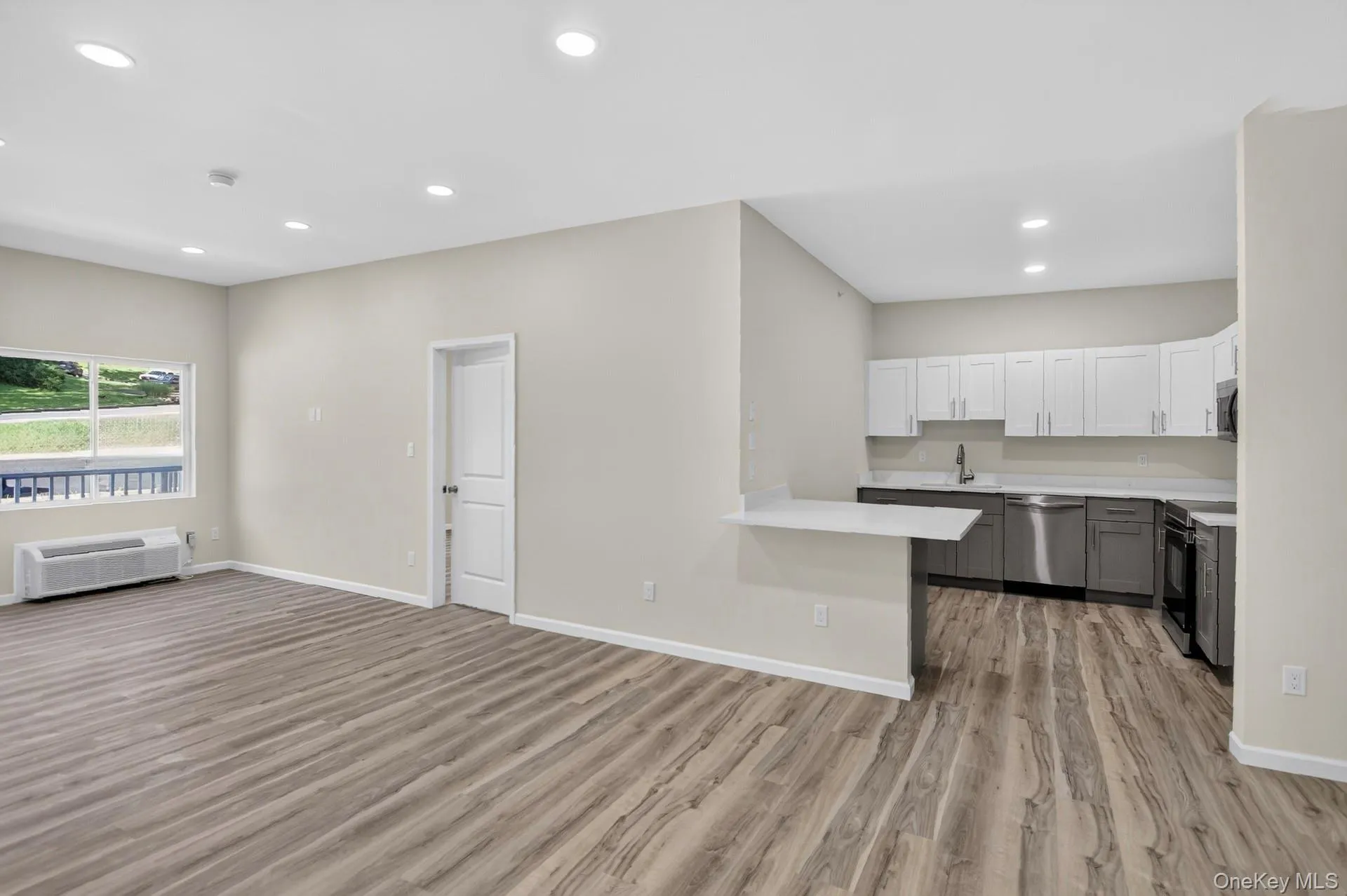 16 Dowd Street, Haverstraw, NY, 2 Bedrooms Bedrooms, 4 Rooms Rooms,2 BathroomsBathrooms,Residential Lease,For Rent,Dowd,0,1030965 16 Dowd Street, Haverstraw, NY, 2 Bedrooms Bedrooms, 4 Rooms Rooms,2 BathroomsBathrooms,Residential Lease,For Rent,Dowd,0,1030965