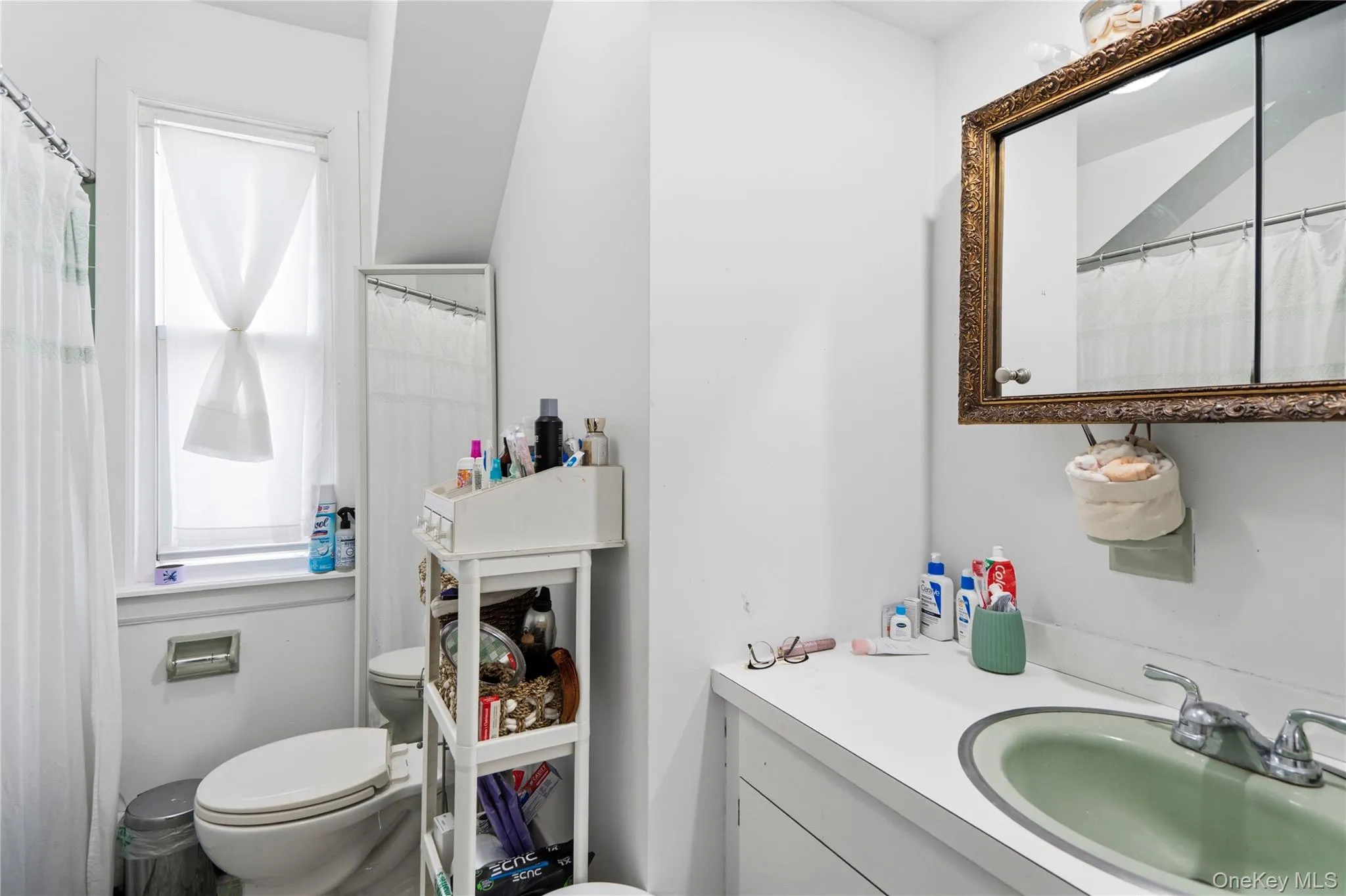 194 Woodfield Road, Hempstead, NY, 3 Bedrooms Bedrooms, 5 Rooms Rooms,2 BathroomsBathrooms,Residential,For Rent,Woodfield,0,1030969 194 Woodfield Road, Hempstead, NY, 3 Bedrooms Bedrooms, 5 Rooms Rooms,2 BathroomsBathrooms,Residential,For Rent,Woodfield,0,1030969