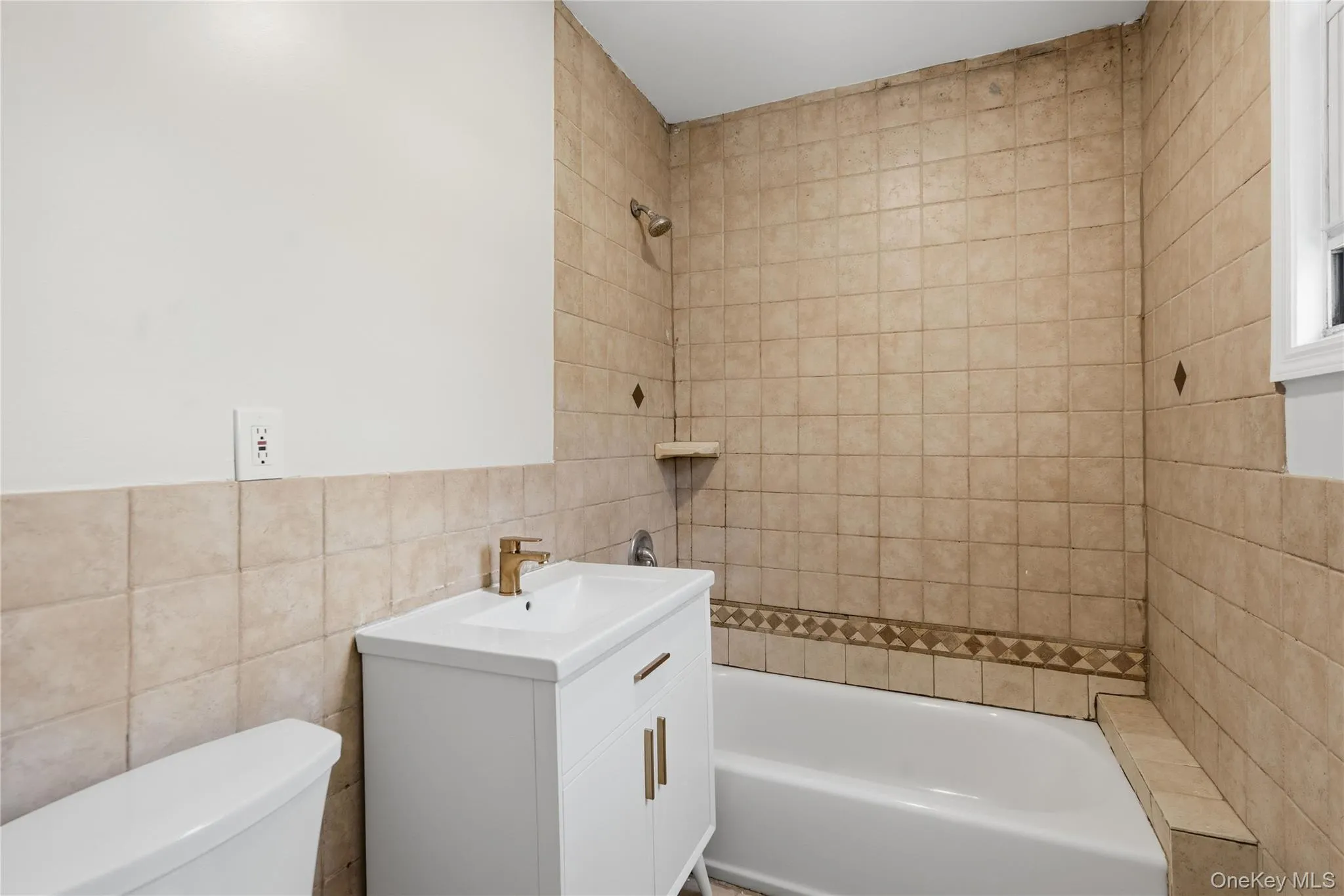 1430 Omega Street, Hempstead, NY, 5 Bedrooms Bedrooms, 11 Rooms Rooms,3 BathroomsBathrooms,Residential,For Rent,Omega,0,1030970 1430 Omega Street, Hempstead, NY, 5 Bedrooms Bedrooms, 11 Rooms Rooms,3 BathroomsBathrooms,Residential,For Rent,Omega,0,1030970