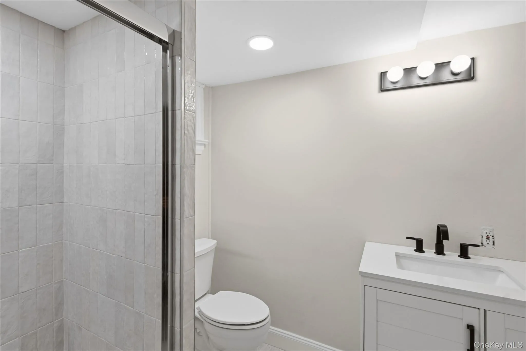 1430 Omega Street, Hempstead, NY, 5 Bedrooms Bedrooms, 11 Rooms Rooms,3 BathroomsBathrooms,Residential,For Rent,Omega,0,1030970 1430 Omega Street, Hempstead, NY, 5 Bedrooms Bedrooms, 11 Rooms Rooms,3 BathroomsBathrooms,Residential,For Rent,Omega,0,1030970