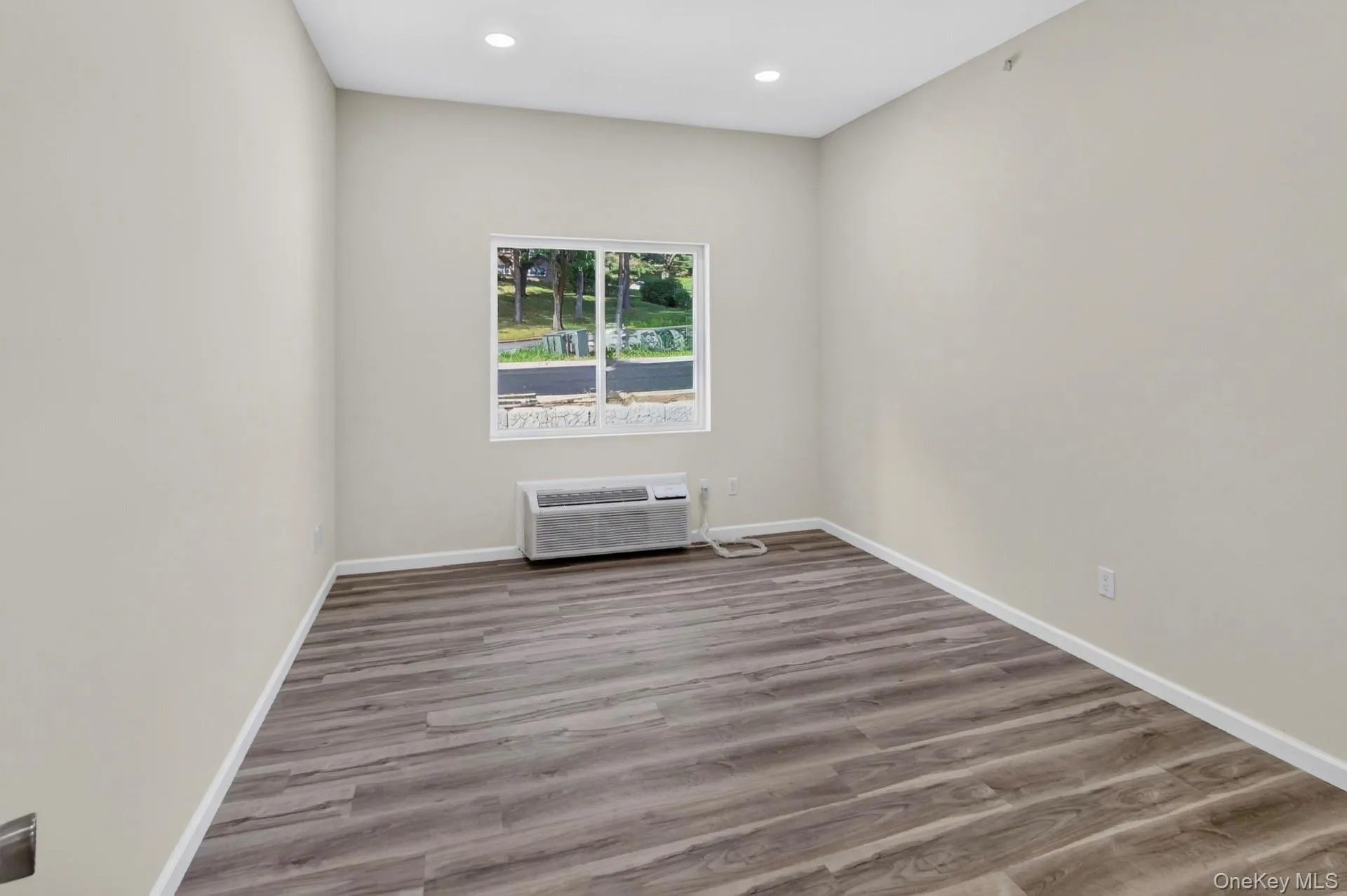 16 Dowd Street, Haverstraw, NY, 2 Bedrooms Bedrooms, 4 Rooms Rooms,2 BathroomsBathrooms,Residential Lease,For Rent,Dowd,0,1030971 16 Dowd Street, Haverstraw, NY, 2 Bedrooms Bedrooms, 4 Rooms Rooms,2 BathroomsBathrooms,Residential Lease,For Rent,Dowd,0,1030971
