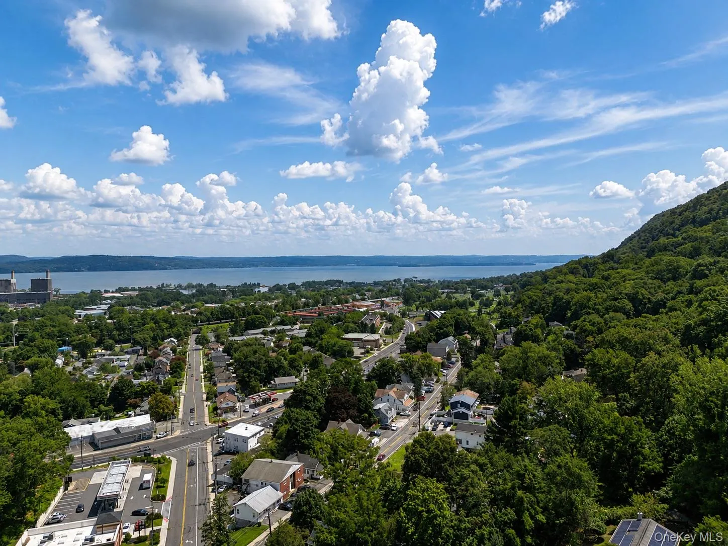 16 Dowd Street, Haverstraw, NY, 2 Bedrooms Bedrooms, 4 Rooms Rooms,2 BathroomsBathrooms,Residential Lease,For Rent,Dowd,0,1030971 16 Dowd Street, Haverstraw, NY, 2 Bedrooms Bedrooms, 4 Rooms Rooms,2 BathroomsBathrooms,Residential Lease,For Rent,Dowd,0,1030971