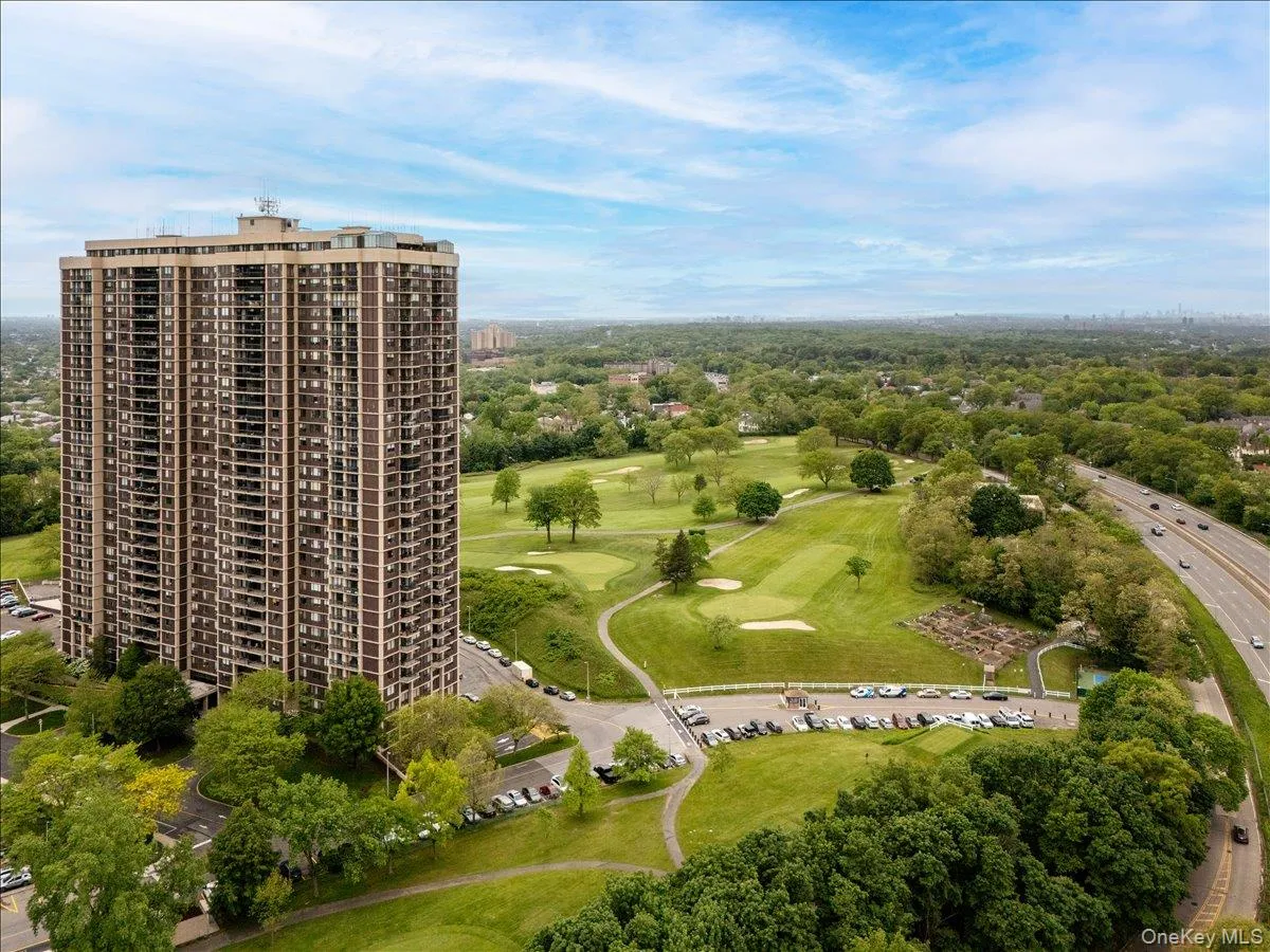 270-10 Grand Central Parkway, New York, NY, 1 Bedroom Bedrooms, 3 Rooms Rooms,1 BathroomBathrooms,Residential,For Rent,Grand Central,0,1030972 270-10 Grand Central Parkway, New York, NY, 1 Bedroom Bedrooms, 3 Rooms Rooms,1 BathroomBathrooms,Residential,For Rent,Grand Central,0,1030972