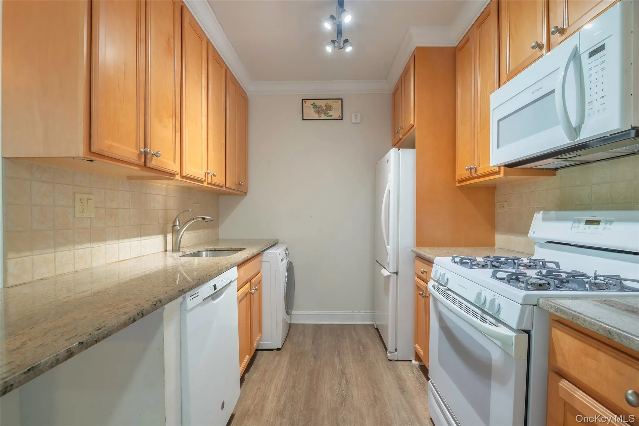 270-10 Grand Central Parkway, New York, NY, 1 Bedroom Bedrooms, 3 Rooms Rooms,1 BathroomBathrooms,Residential,For Rent,Grand Central,0,1030972 270-10 Grand Central Parkway, New York, NY, 1 Bedroom Bedrooms, 3 Rooms Rooms,1 BathroomBathrooms,Residential,For Rent,Grand Central,0,1030972