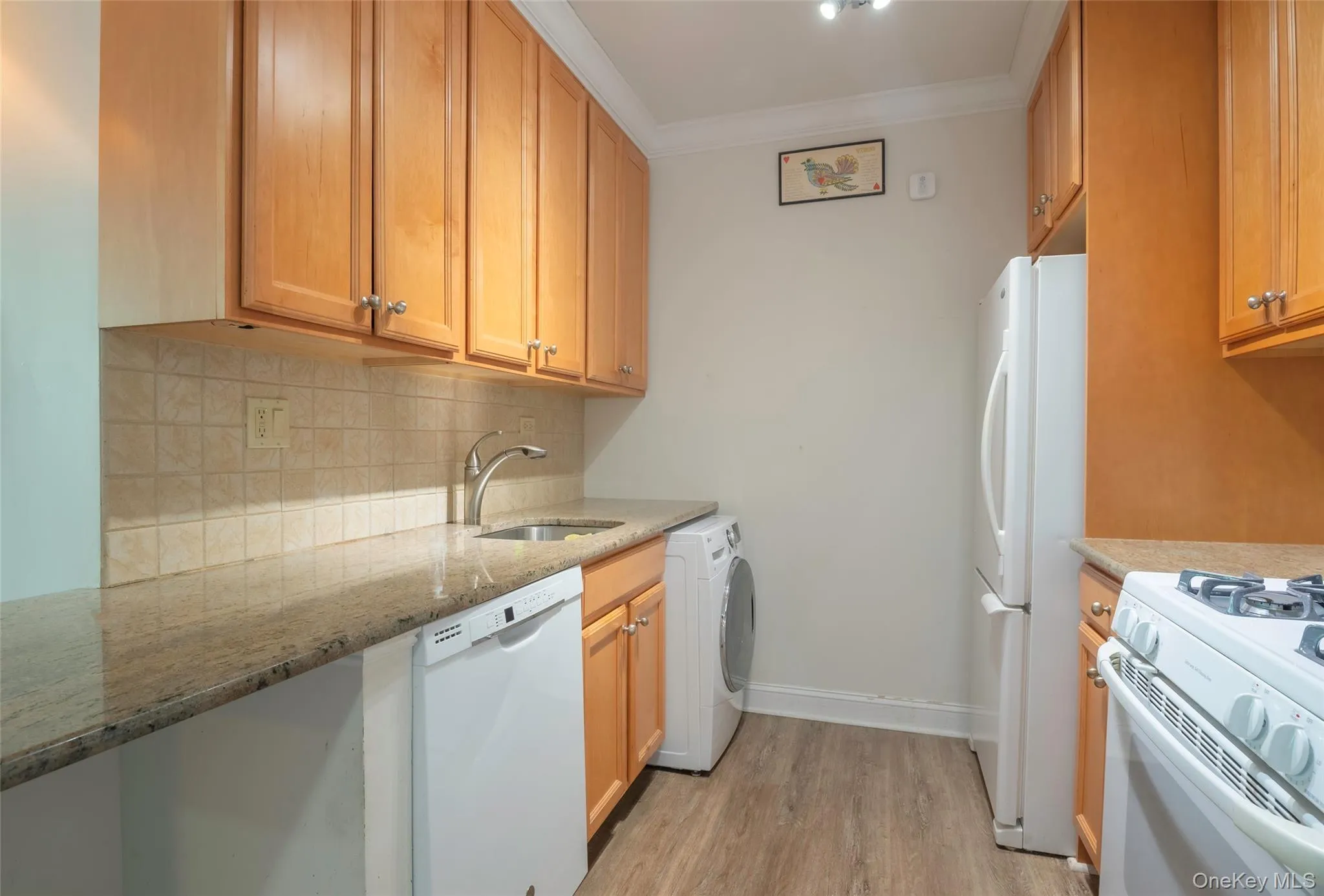 270-10 Grand Central Parkway, New York, NY, 1 Bedroom Bedrooms, 3 Rooms Rooms,1 BathroomBathrooms,Residential,For Rent,Grand Central,0,1030972 270-10 Grand Central Parkway, New York, NY, 1 Bedroom Bedrooms, 3 Rooms Rooms,1 BathroomBathrooms,Residential,For Rent,Grand Central,0,1030972