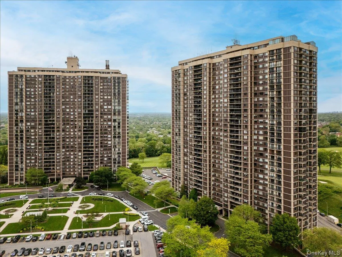 270-10 Grand Central Parkway, New York, NY, 1 Bedroom Bedrooms, 3 Rooms Rooms,1 BathroomBathrooms,Residential,For Rent,Grand Central,0,1030972 270-10 Grand Central Parkway, New York, NY, 1 Bedroom Bedrooms, 3 Rooms Rooms,1 BathroomBathrooms,Residential,For Rent,Grand Central,0,1030972