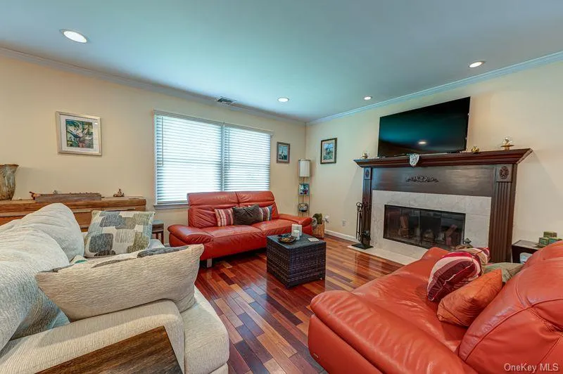 414 2nd Avenue, Huntington, NY, 4 Bedrooms Bedrooms, 9 Rooms Rooms,2 BathroomsBathrooms,Residential Lease,For Rent,2nd,0,1030973 414 2nd Avenue, Huntington, NY, 4 Bedrooms Bedrooms, 9 Rooms Rooms,2 BathroomsBathrooms,Residential Lease,For Rent,2nd,0,1030973