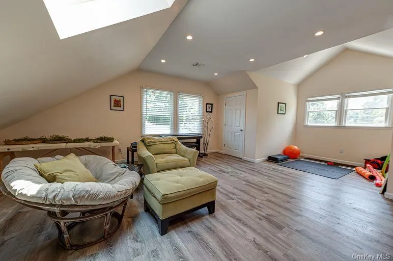 414 2nd Avenue, Huntington, NY, 4 Bedrooms Bedrooms, 9 Rooms Rooms,2 BathroomsBathrooms,Residential Lease,For Rent,2nd,0,1030973 414 2nd Avenue, Huntington, NY, 4 Bedrooms Bedrooms, 9 Rooms Rooms,2 BathroomsBathrooms,Residential Lease,For Rent,2nd,0,1030973