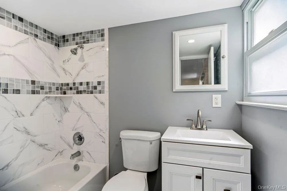 8 Rodney Avenue, Islip, NY, 4 Bedrooms Bedrooms, 9 Rooms Rooms,2 BathroomsBathrooms,Residential,For Rent,Rodney,0,1030978 8 Rodney Avenue, Islip, NY, 4 Bedrooms Bedrooms, 9 Rooms Rooms,2 BathroomsBathrooms,Residential,For Rent,Rodney,0,1030978