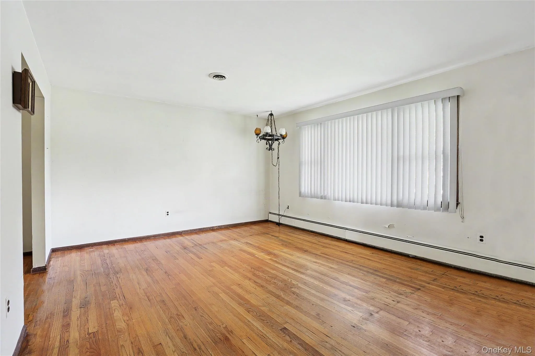 33 Tor View Avenue, Clarkstown, NY, 4 Bedrooms Bedrooms, 9 Rooms Rooms,2 BathroomsBathrooms,Residential,For Rent,Tor View,0,1030983 33 Tor View Avenue, Clarkstown, NY, 4 Bedrooms Bedrooms, 9 Rooms Rooms,2 BathroomsBathrooms,Residential,For Rent,Tor View,0,1030983