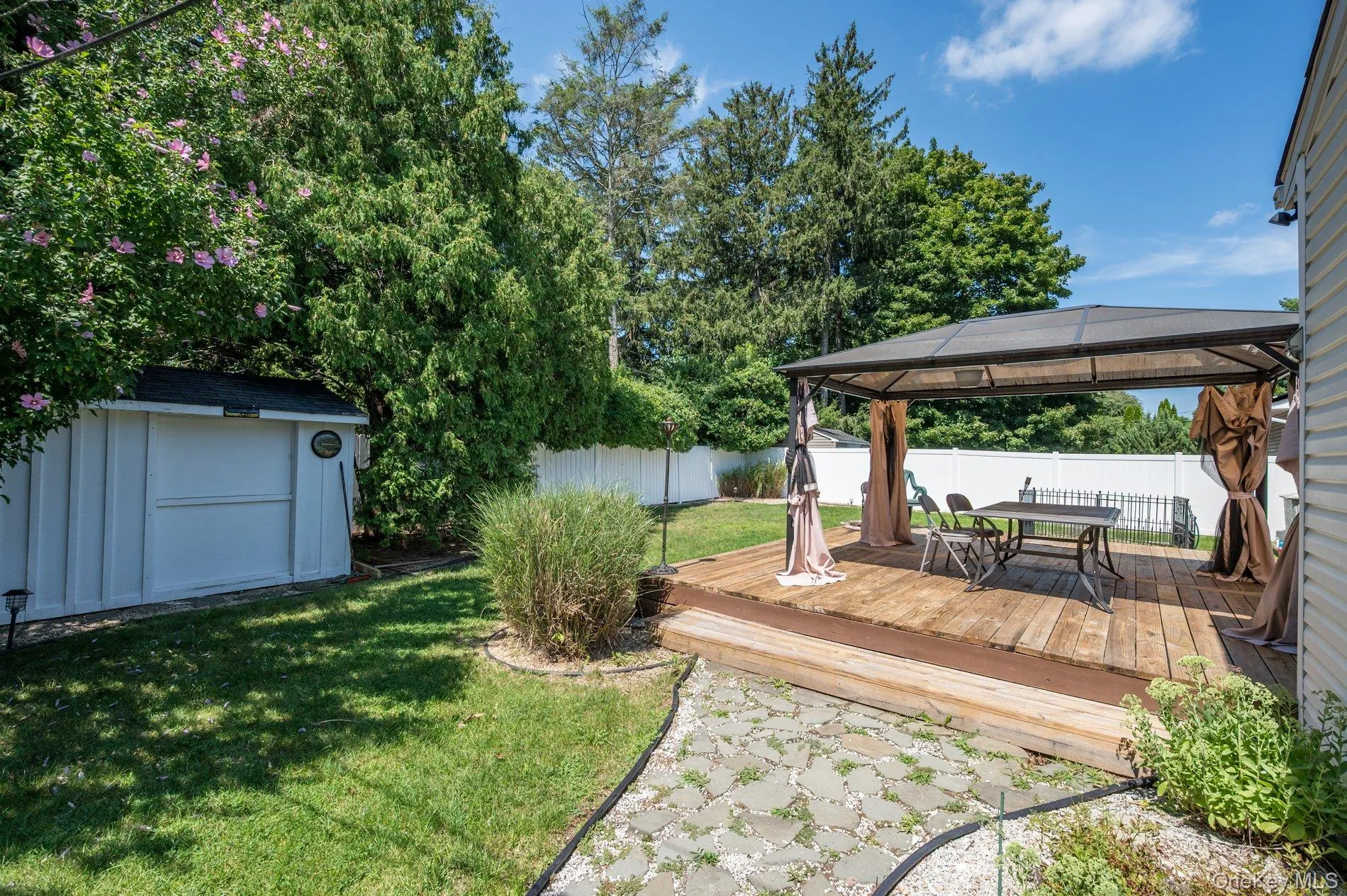 264 Manetto Hill Road, Oyster Bay, NY, 4 Bedrooms Bedrooms, 7 Rooms Rooms,3 BathroomsBathrooms,Residential Lease,For Rent,Manetto Hill,0,1030984 264 Manetto Hill Road, Oyster Bay, NY, 4 Bedrooms Bedrooms, 7 Rooms Rooms,3 BathroomsBathrooms,Residential Lease,For Rent,Manetto Hill,0,1030984