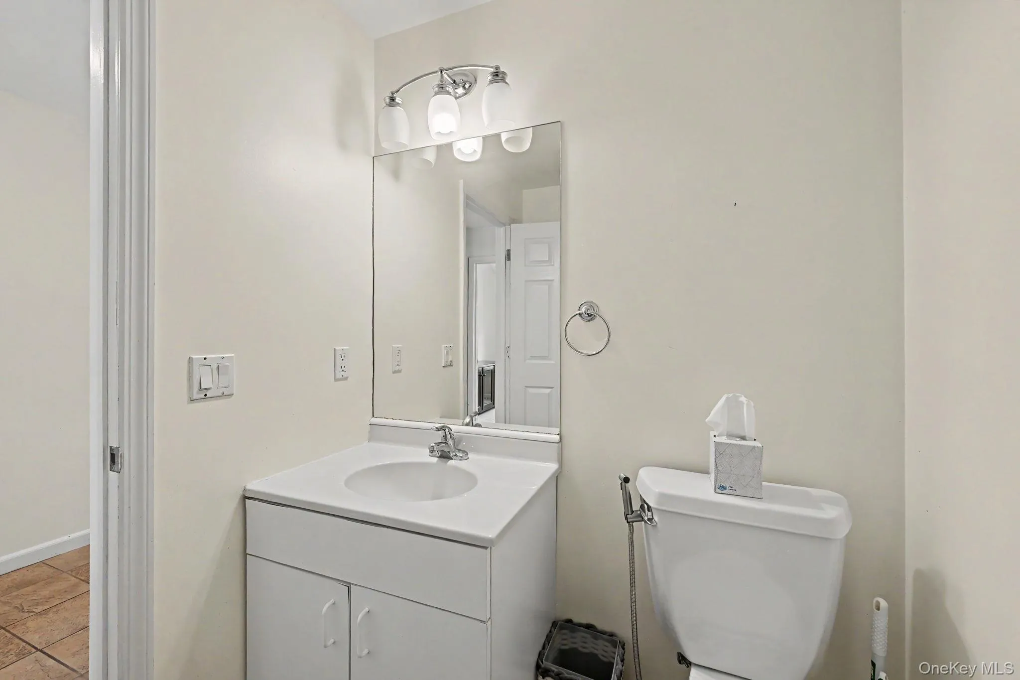 Half Bath on 1st Level Half Bath on 1st Level