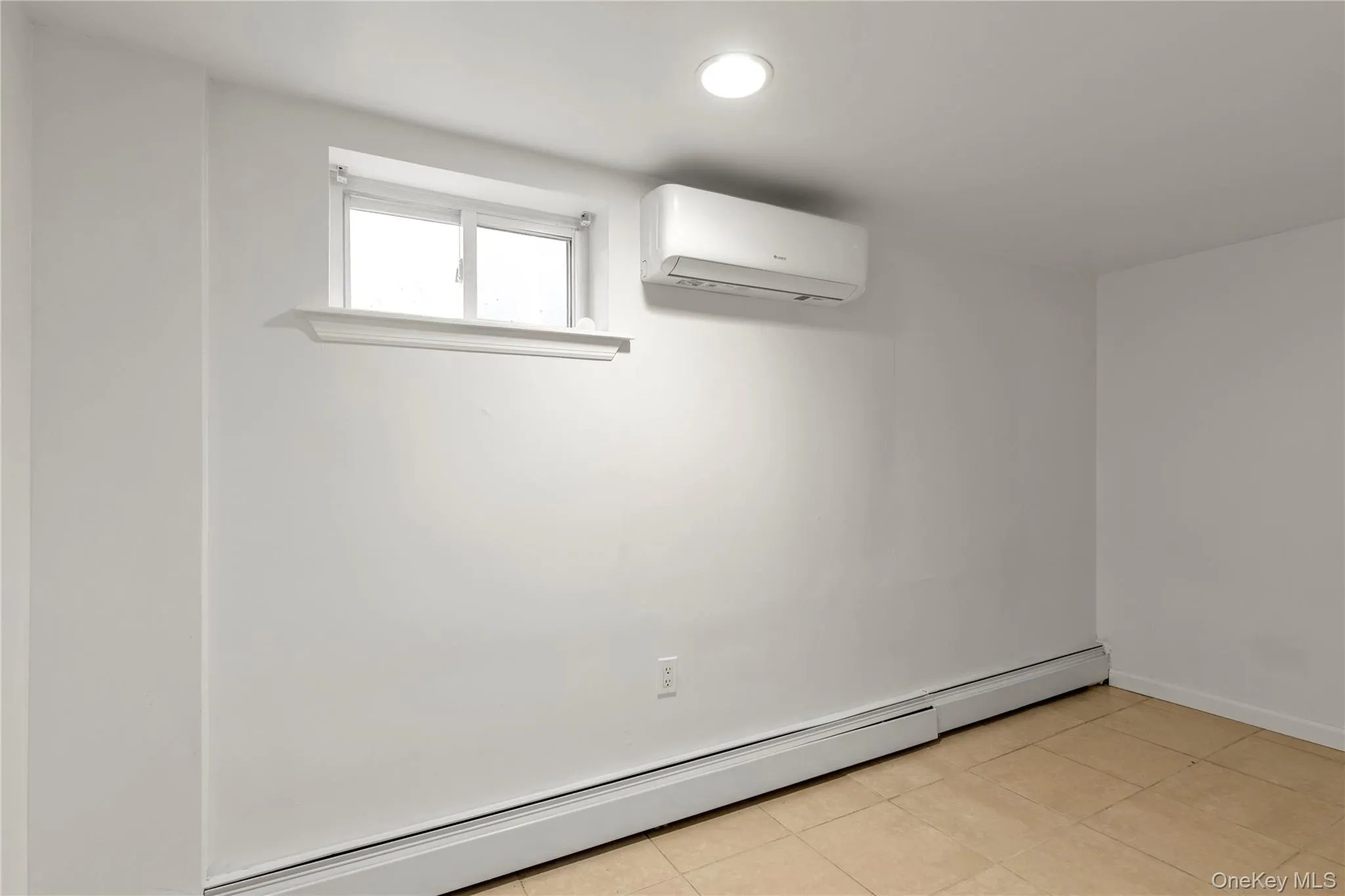 230-03 144th Avenue, New York, NY, 2 Bedrooms Bedrooms, 4 Rooms Rooms,1 BathroomBathrooms,Residential Lease,For Rent,144th,0,1030987 230-03 144th Avenue, New York, NY, 2 Bedrooms Bedrooms, 4 Rooms Rooms,1 BathroomBathrooms,Residential Lease,For Rent,144th,0,1030987