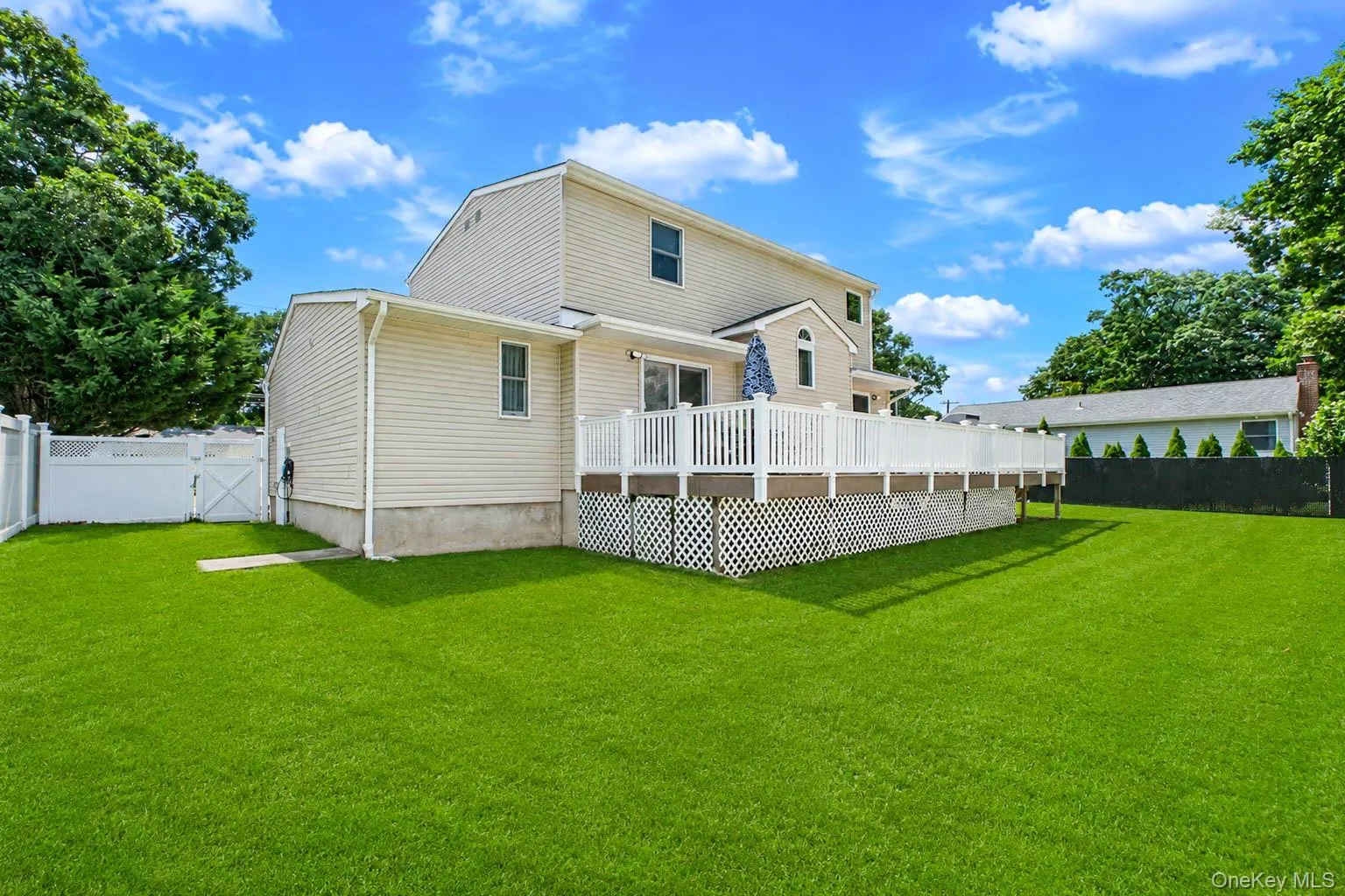 107 Terry Road, Islip, NY, 3 Bedrooms Bedrooms, 8 Rooms Rooms,2 BathroomsBathrooms,Residential,For Rent,Terry,0,1030989 107 Terry Road, Islip, NY, 3 Bedrooms Bedrooms, 8 Rooms Rooms,2 BathroomsBathrooms,Residential,For Rent,Terry,0,1030989