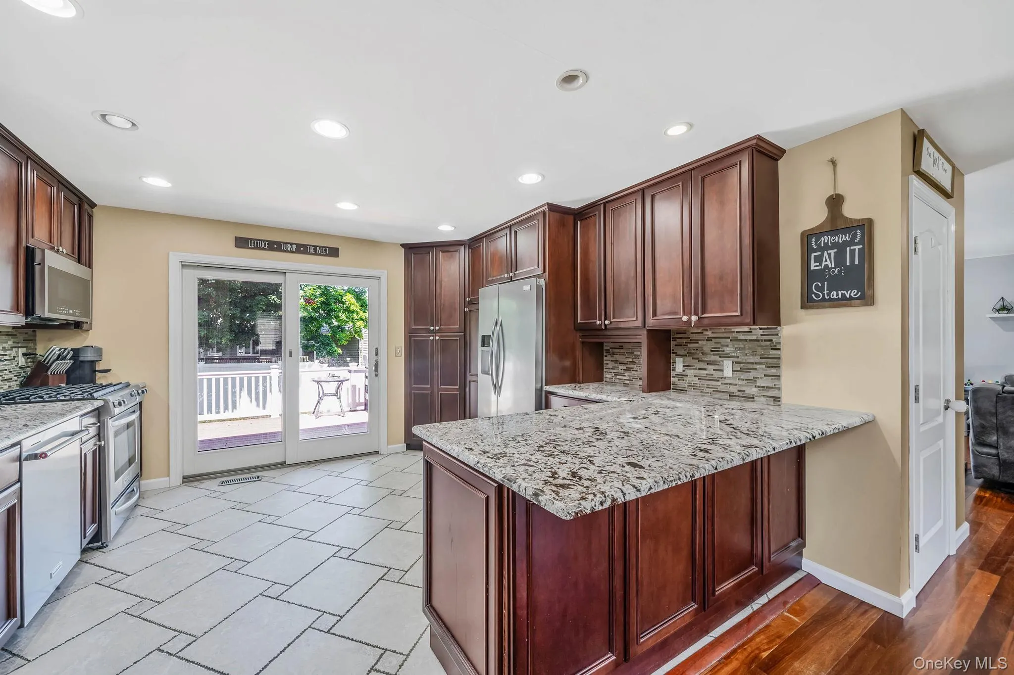 107 Terry Road, Islip, NY, 3 Bedrooms Bedrooms, 8 Rooms Rooms,2 BathroomsBathrooms,Residential,For Rent,Terry,0,1030989 107 Terry Road, Islip, NY, 3 Bedrooms Bedrooms, 8 Rooms Rooms,2 BathroomsBathrooms,Residential,For Rent,Terry,0,1030989