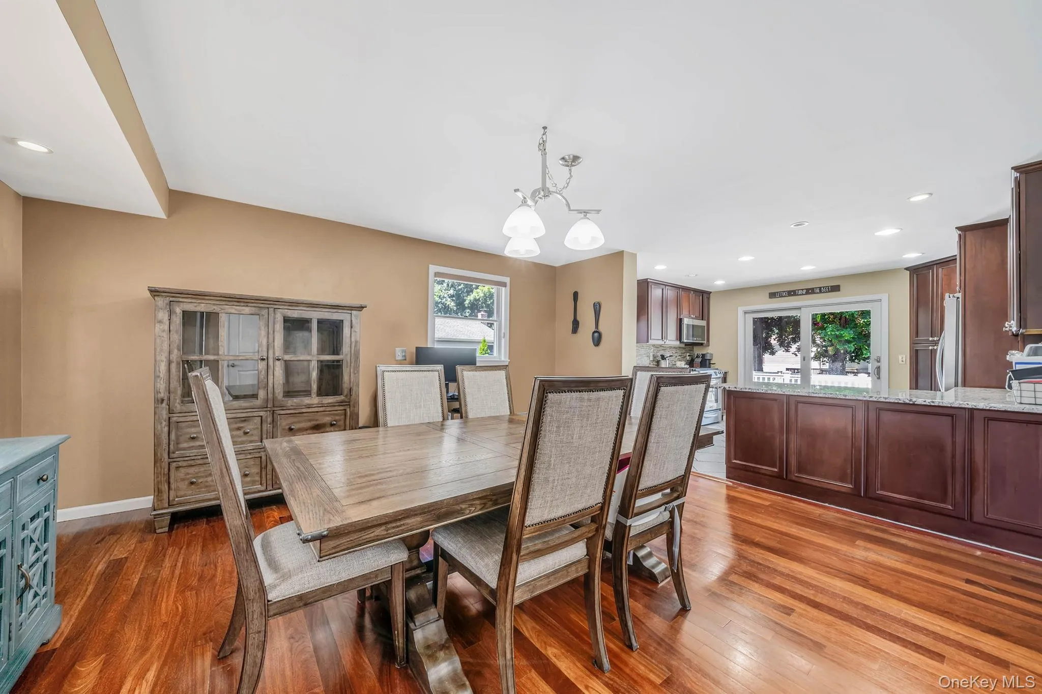 107 Terry Road, Islip, NY, 3 Bedrooms Bedrooms, 8 Rooms Rooms,2 BathroomsBathrooms,Residential,For Rent,Terry,0,1030989 107 Terry Road, Islip, NY, 3 Bedrooms Bedrooms, 8 Rooms Rooms,2 BathroomsBathrooms,Residential,For Rent,Terry,0,1030989